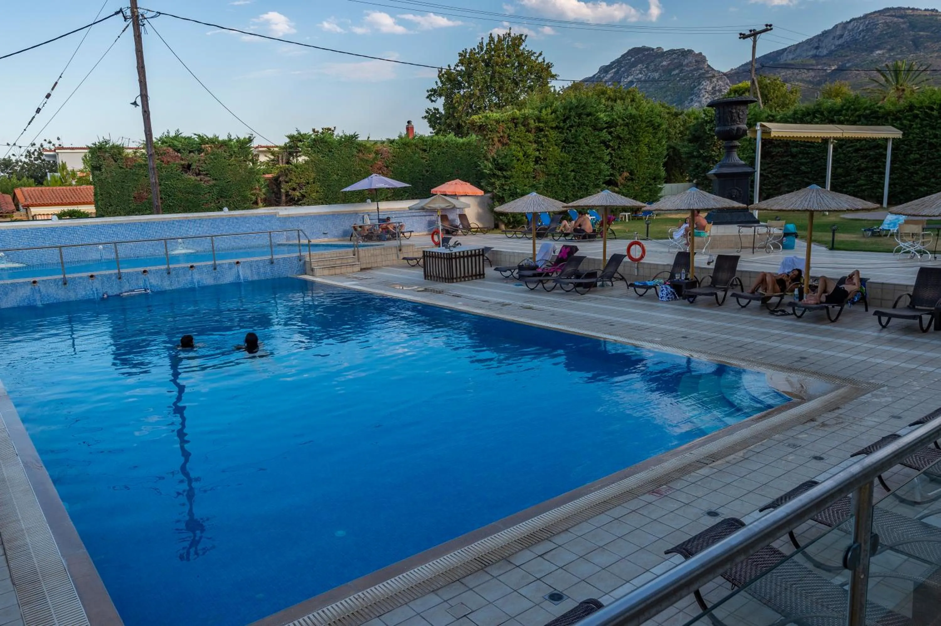 Restaurant/places to eat in Dolphin Resort & Conference