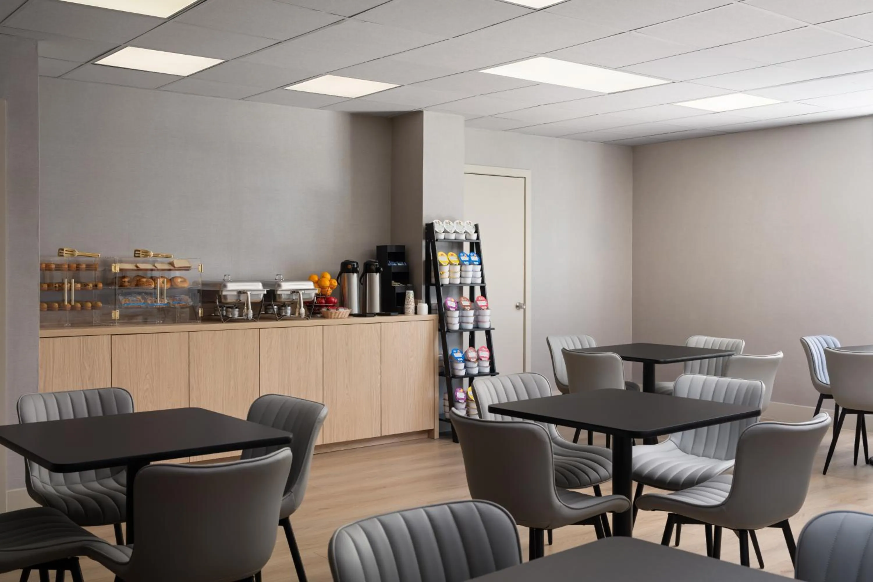 Breakfast in The Harrison Downtown Hollywood