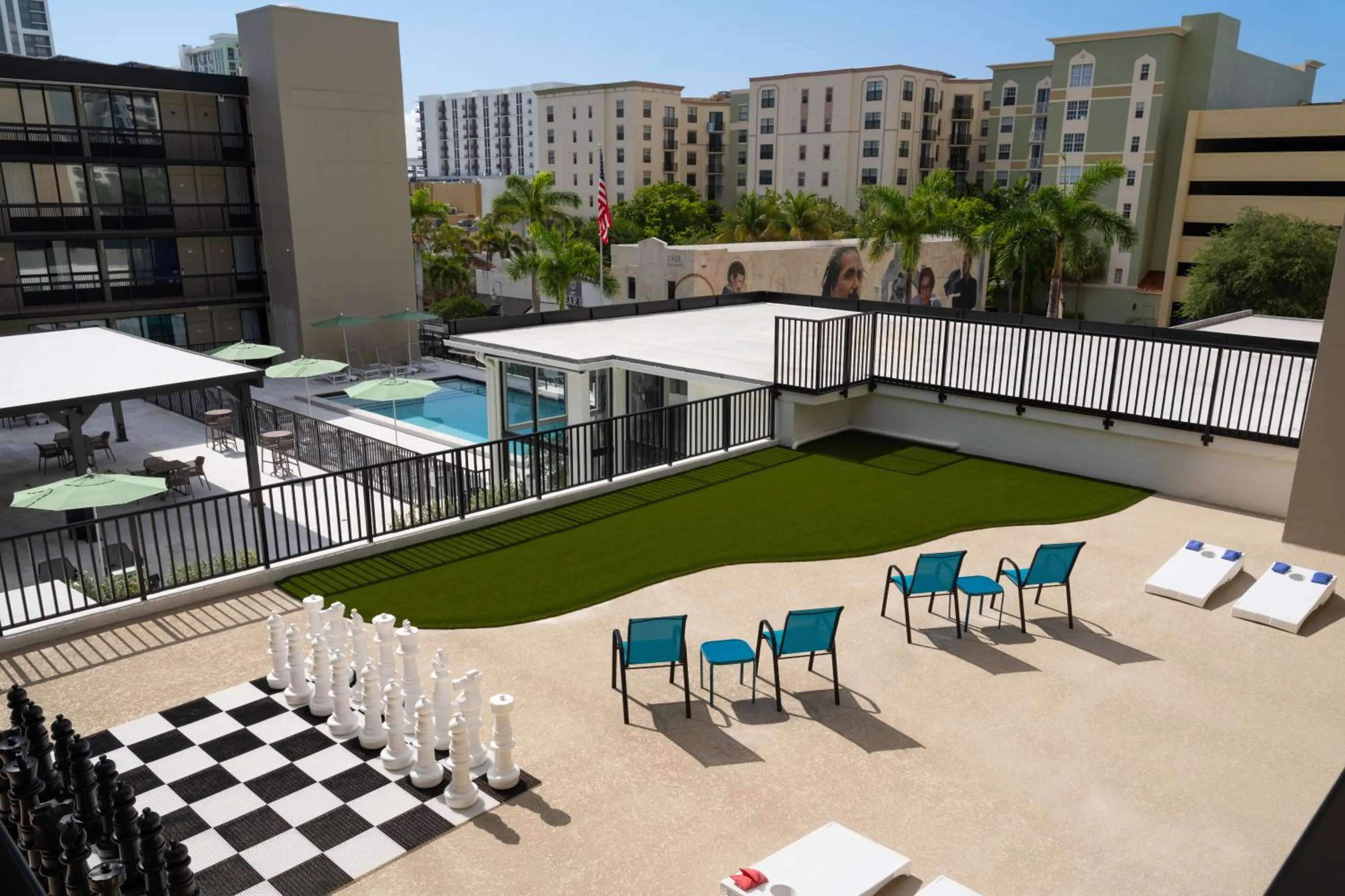 Patio in The Harrison Downtown Hollywood