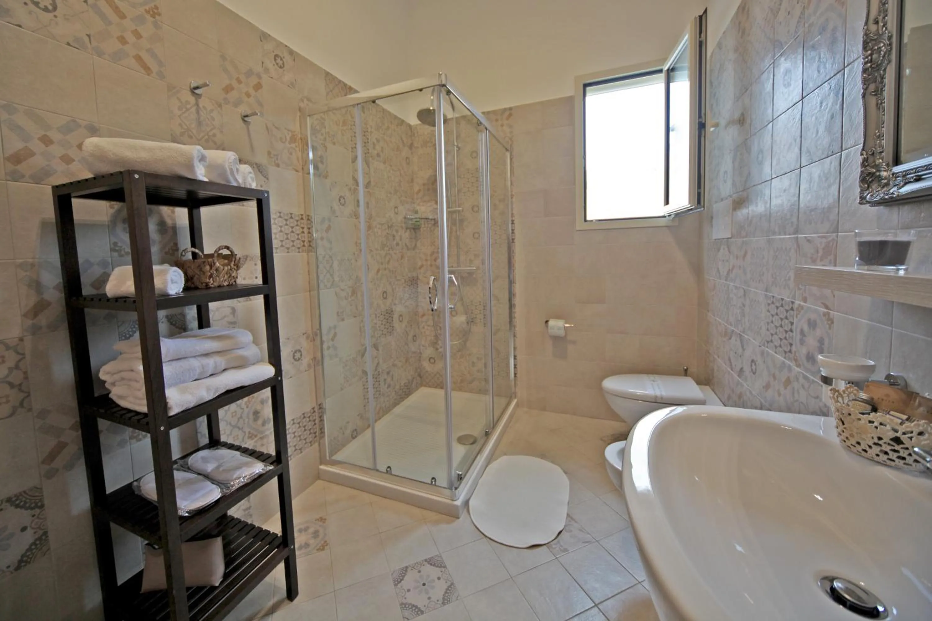 Bathroom in La Buona Creanza by Jdvacanze