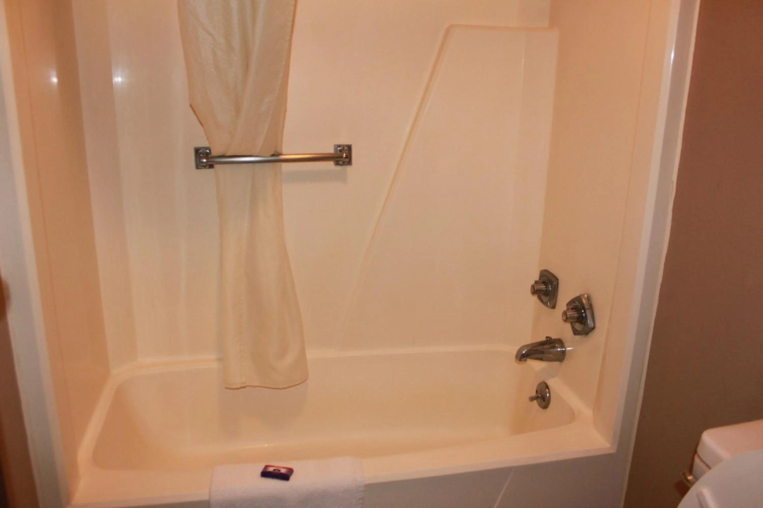 Shower in Knights Inn Indianapolis