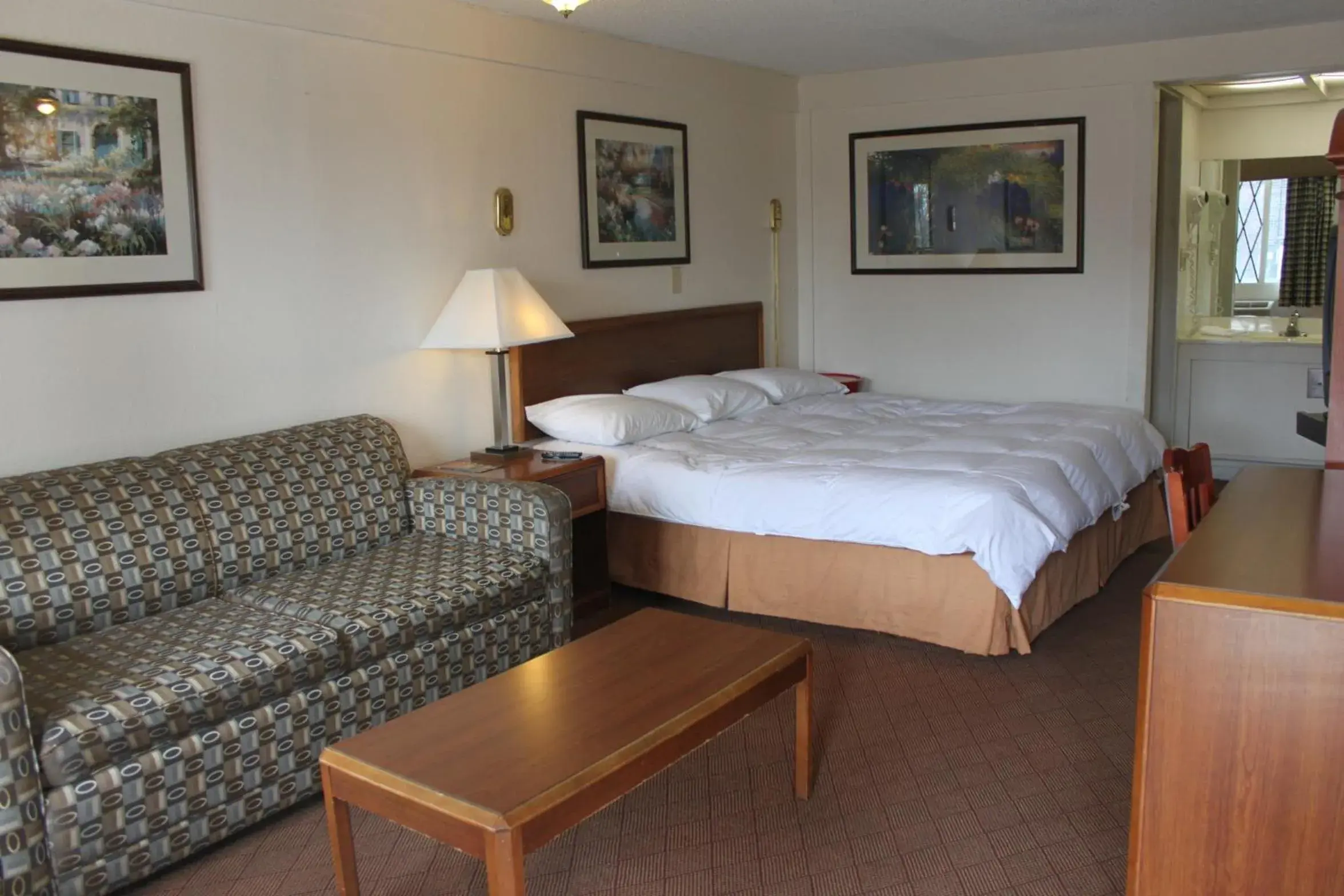 Single Room - single occupancy in Knights Inn Indianapolis Single Room - single occupancy in Knights Inn Indianapolis