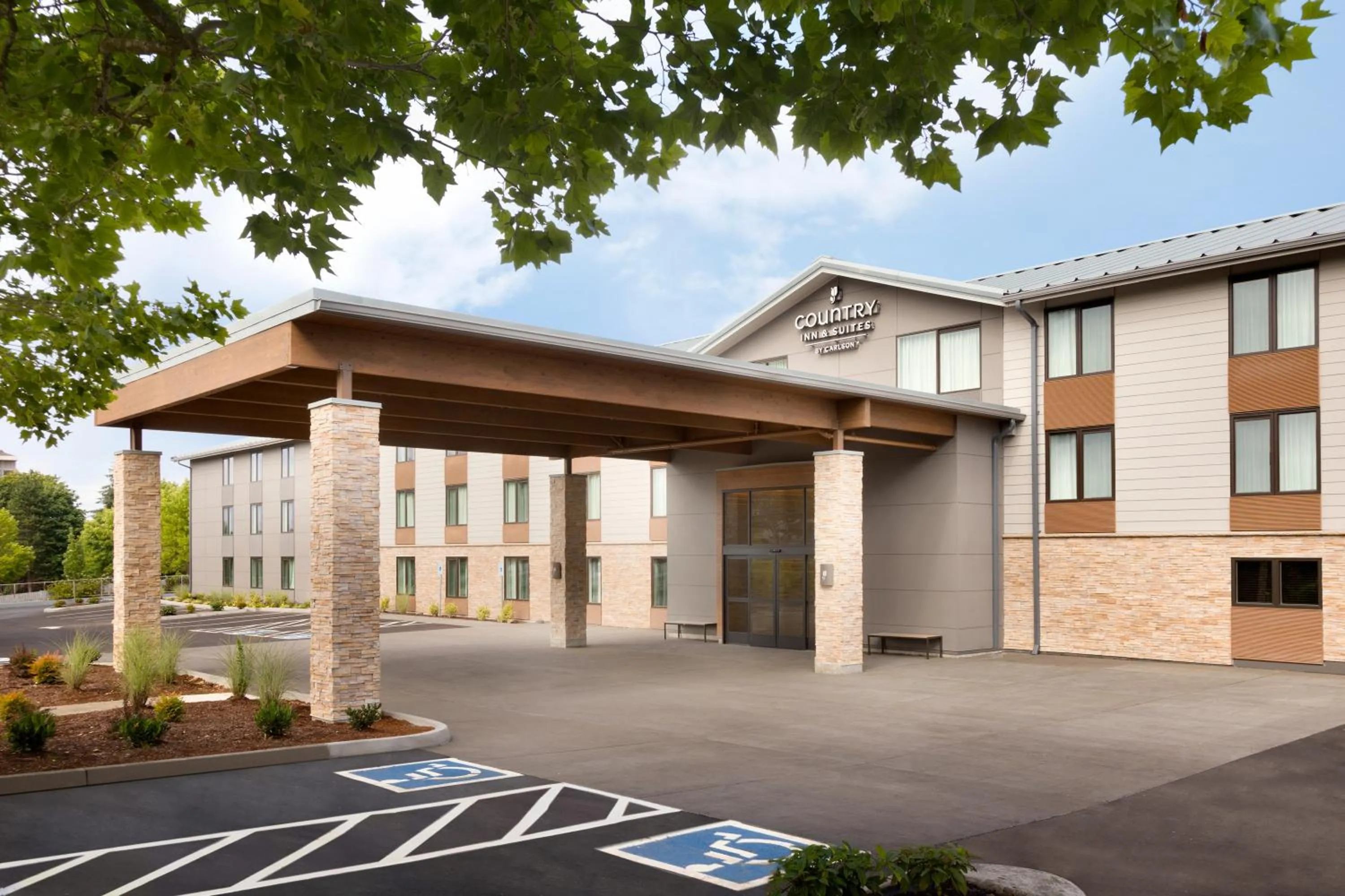 Property building in Country Inn & Suites by Radisson, Seattle-Tacoma International Airport, WA