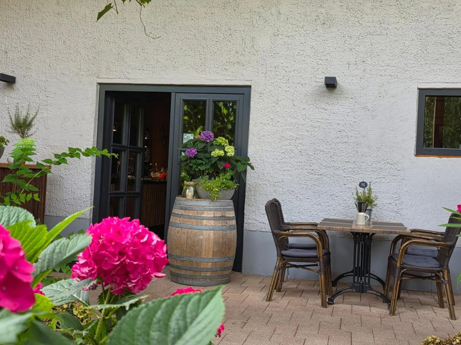 Restaurant/places to eat in Wein Erlebnis Hotel Maimühle