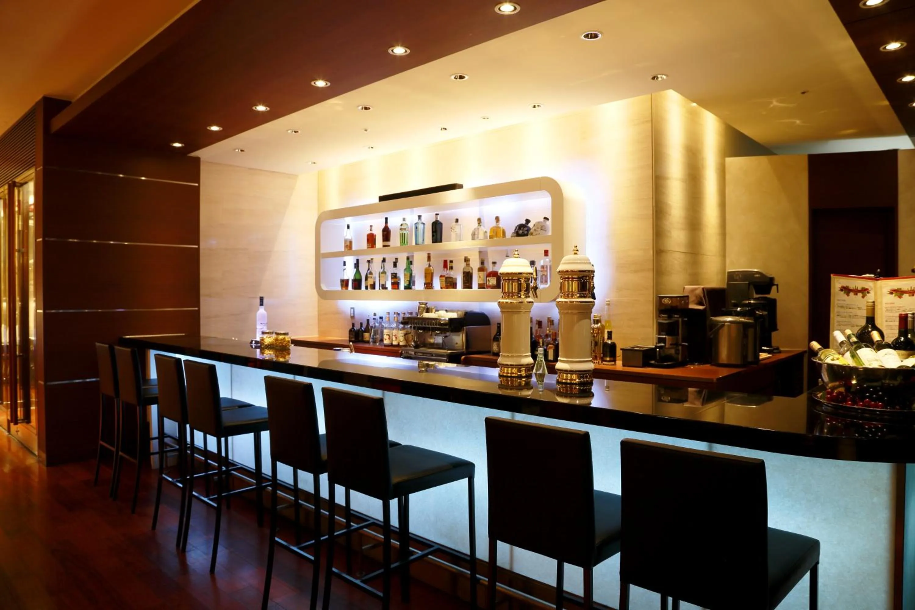 Lounge or bar in Mercure Sapporo