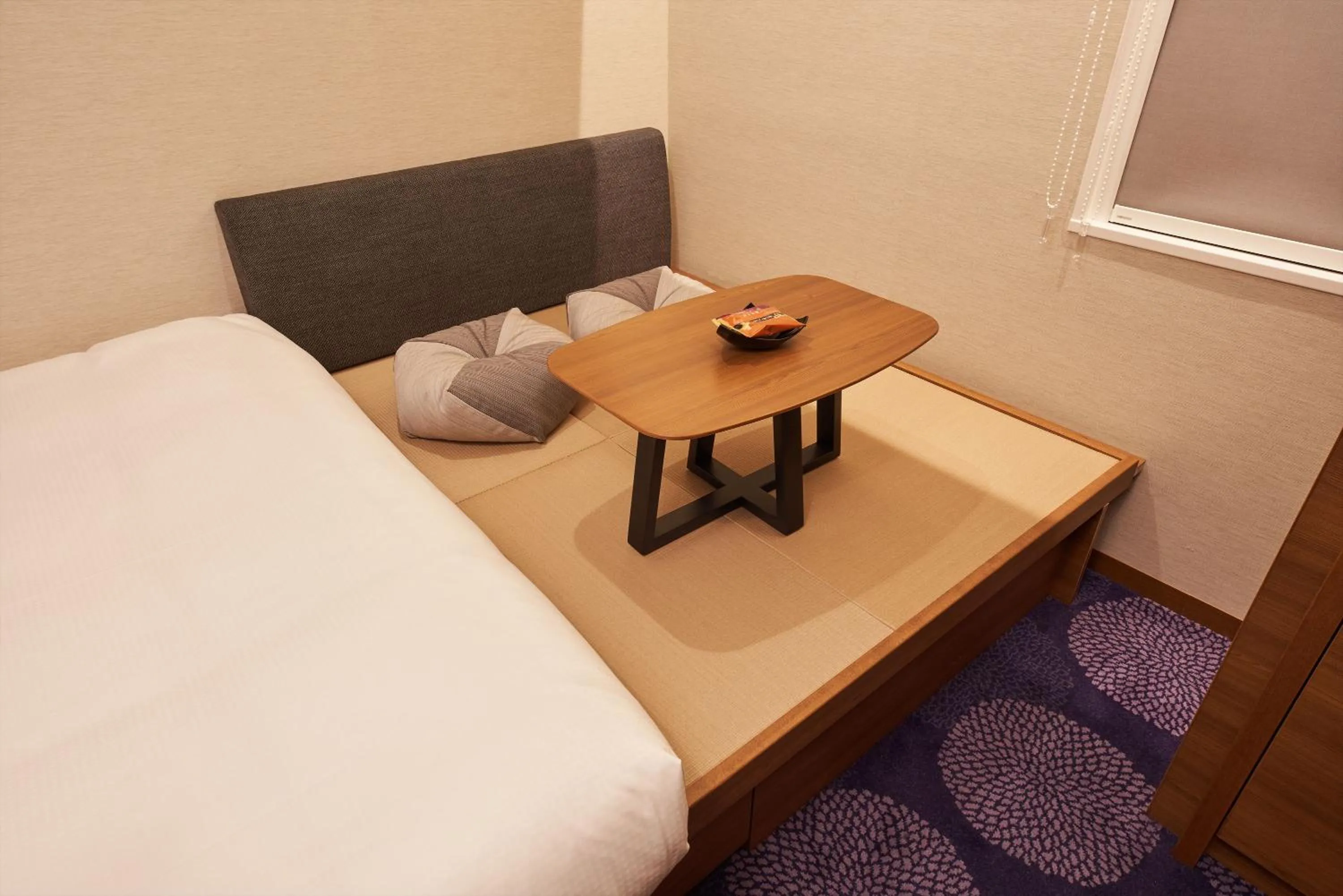 Bed in Hotel Ryumeikan Tokyo