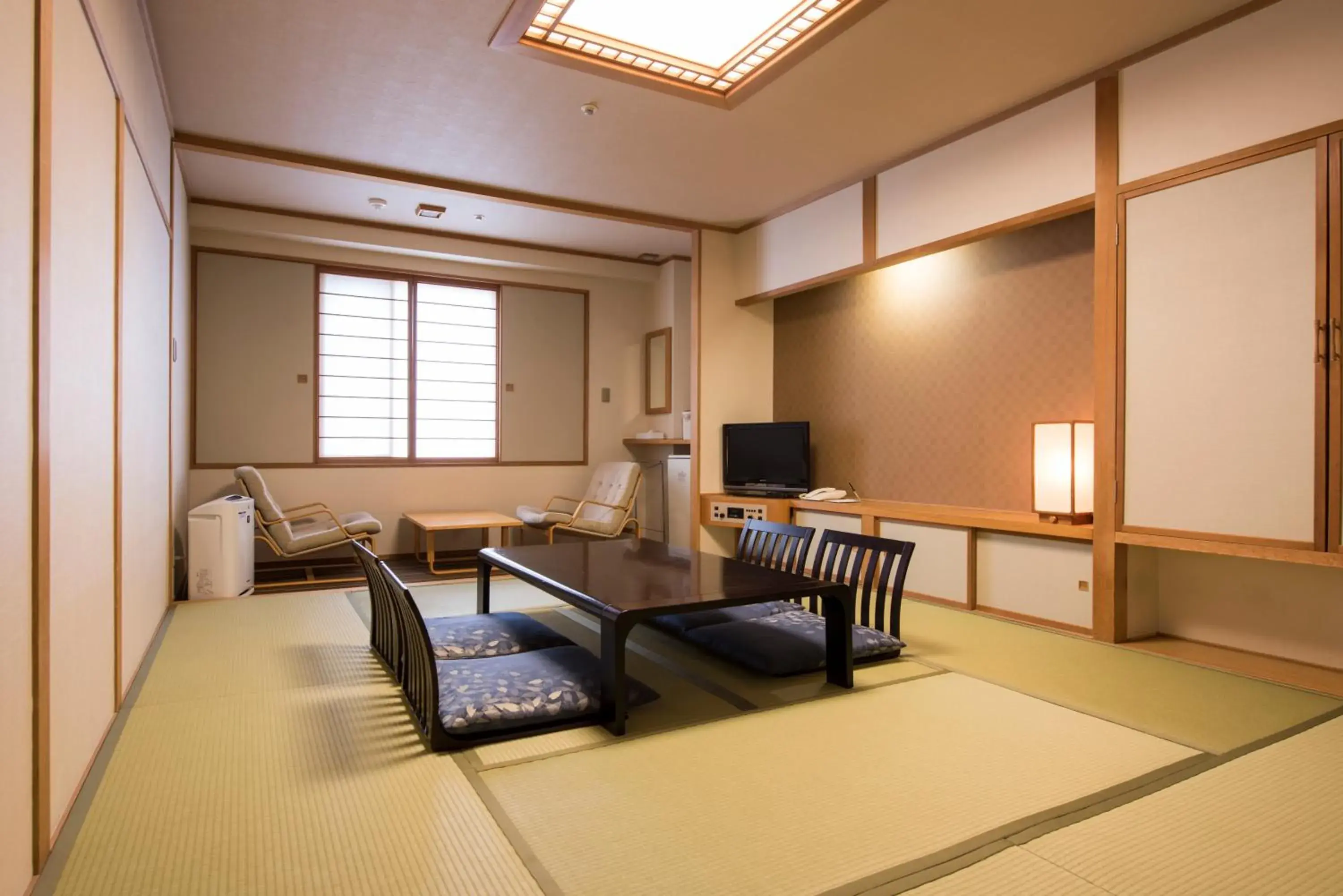 Japanese style Room for 4 people Non - Smoking in Rusutsu Resort Hotel & Convention Japanese style Room for 4 people Non - Smoking in Rusutsu Resort Hotel & Convention