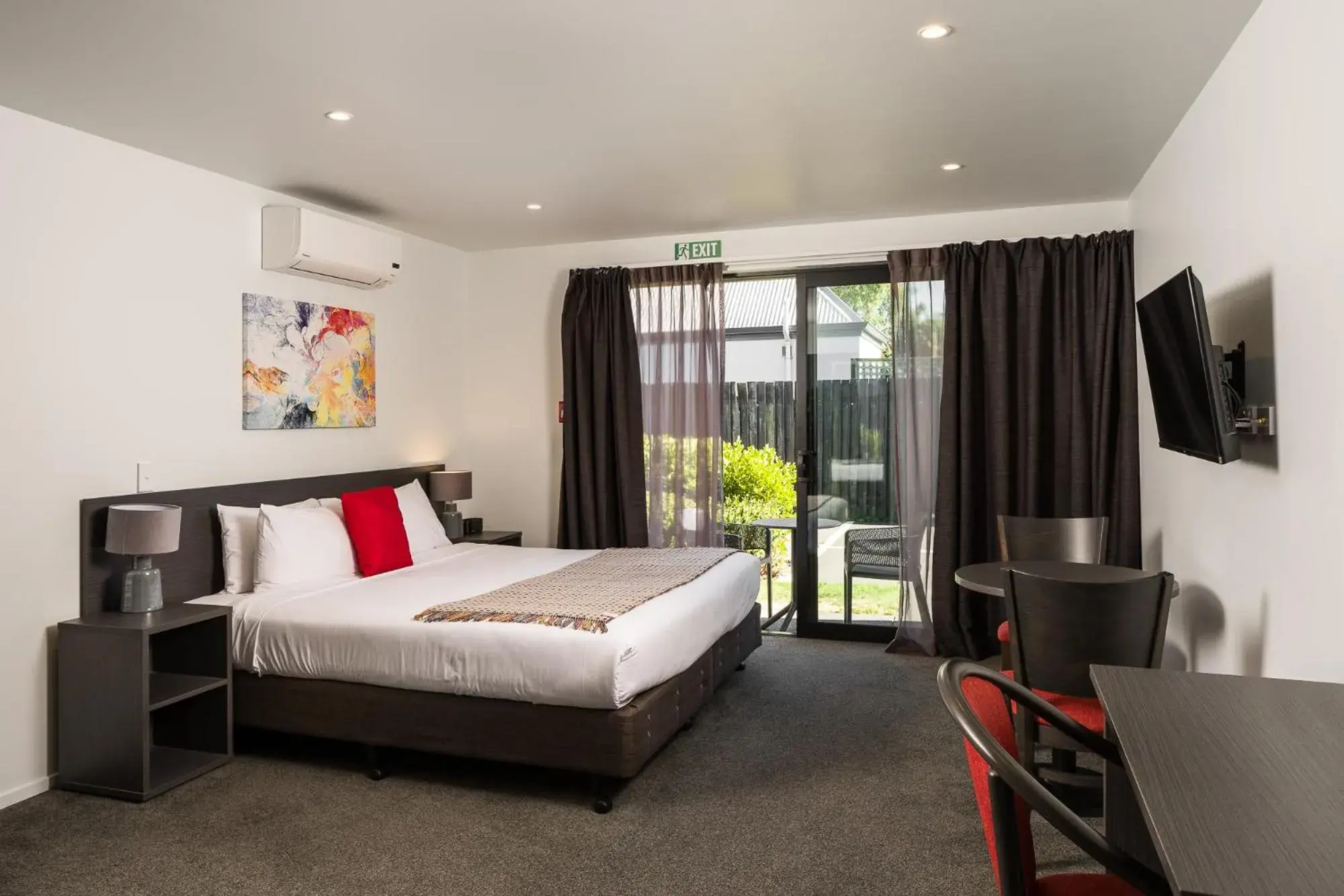Executive Suite in Carnmore Hagley Park Executive Suite in Carnmore Hagley Park