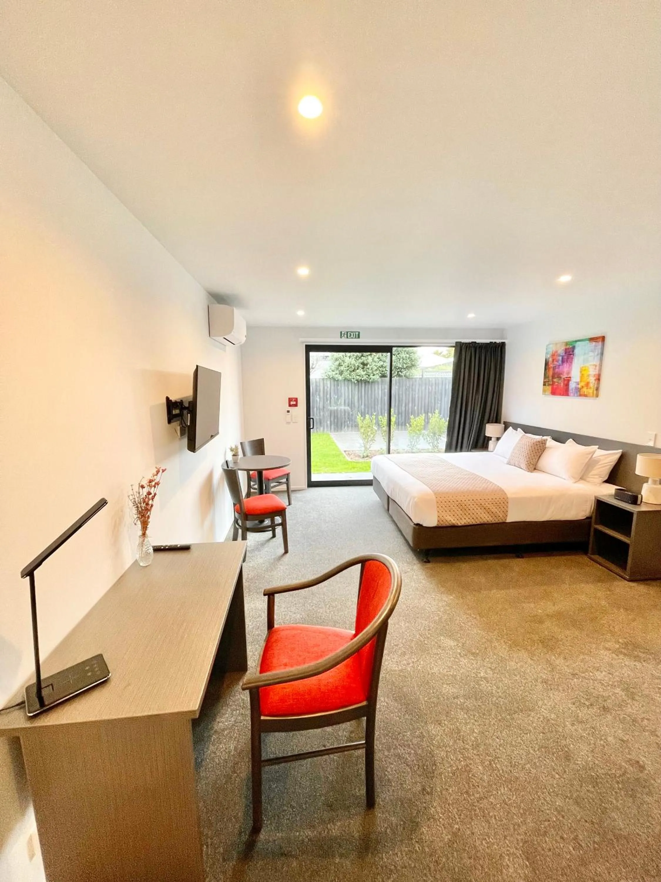 Bedroom, Bed in Carnmore Hagley Park