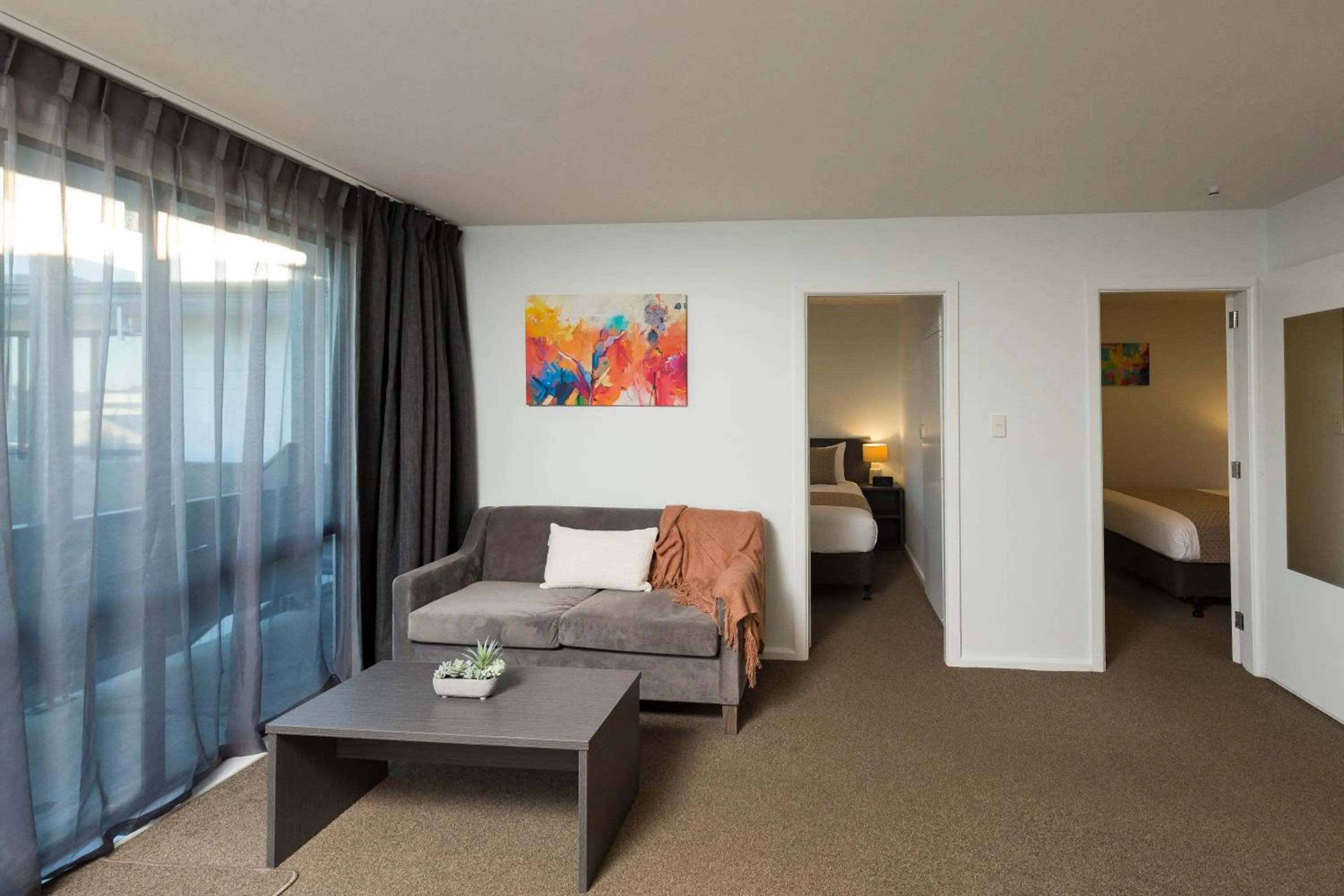 Library, Bed in Carnmore Hagley Park