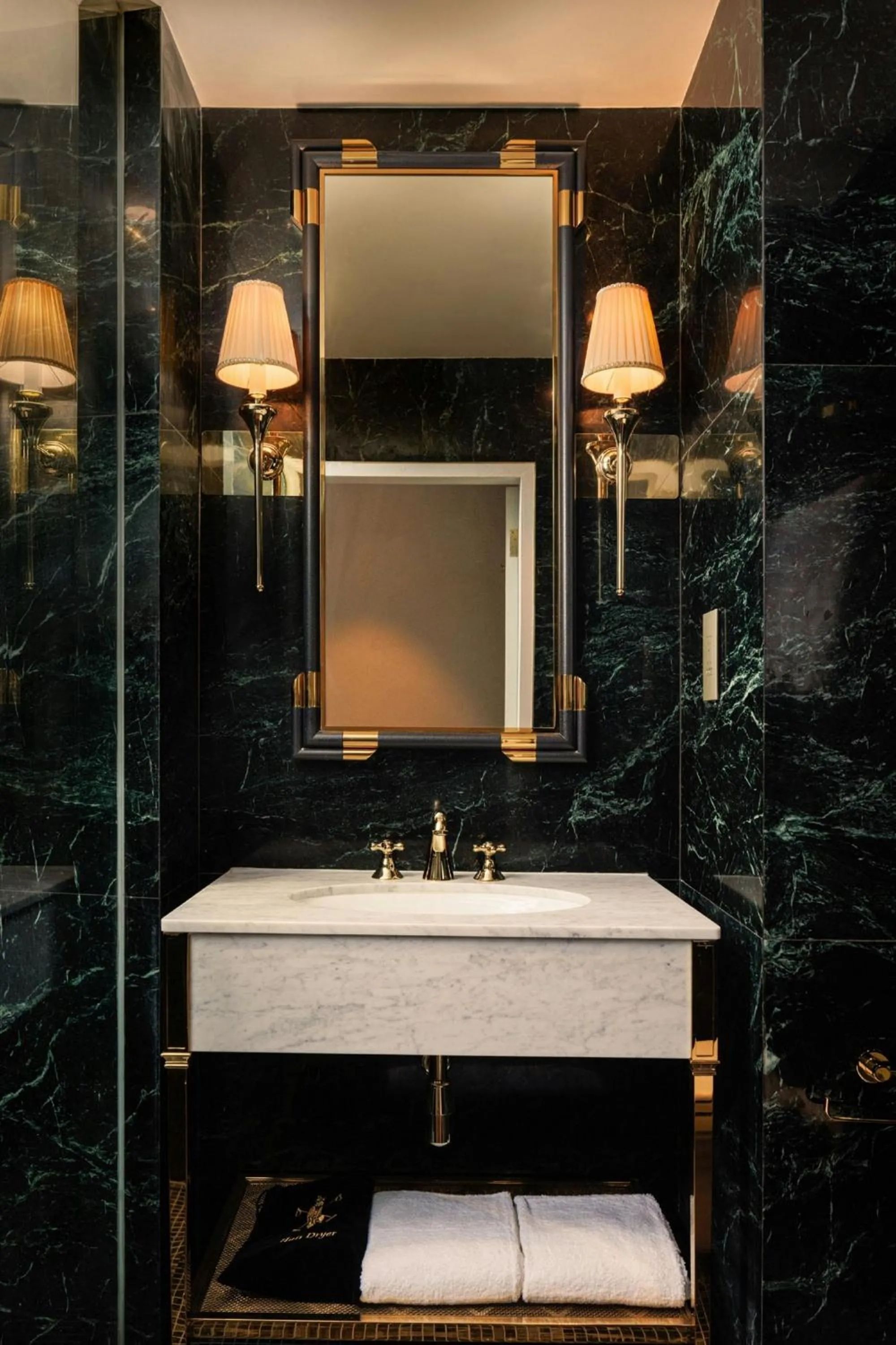 Bathroom in The Serangoon House Little India, Singapore, a Tribute Portfolio Hotel