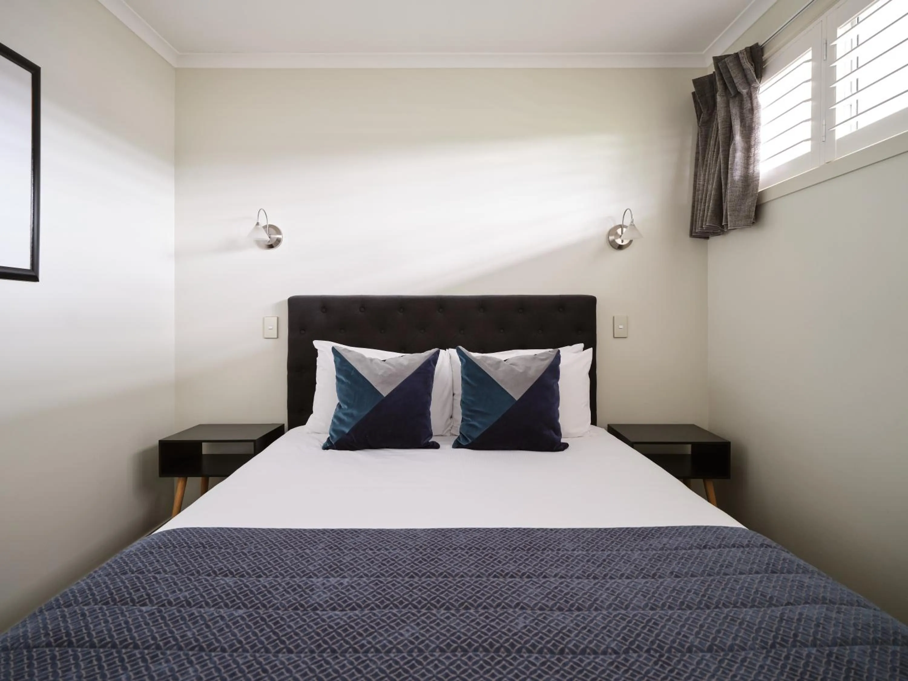 Bed in Suncourt Hotel & Conference Centre