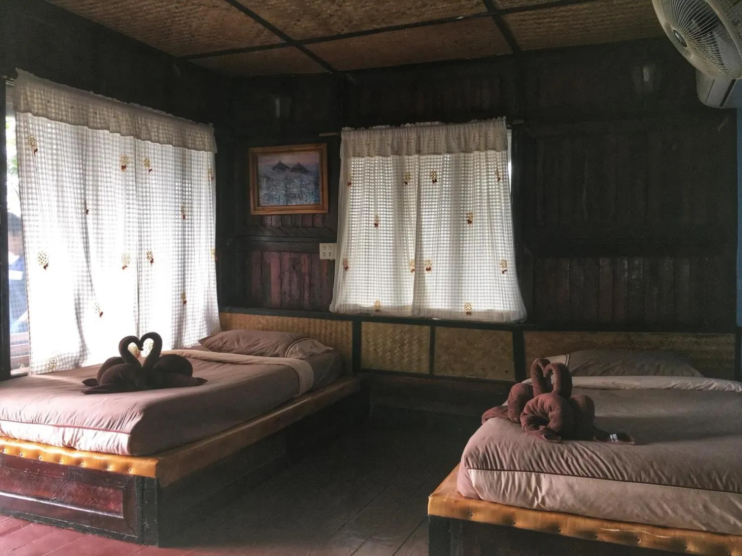 Photo of the whole room, Bed in Phi Phi Green Hill Resort