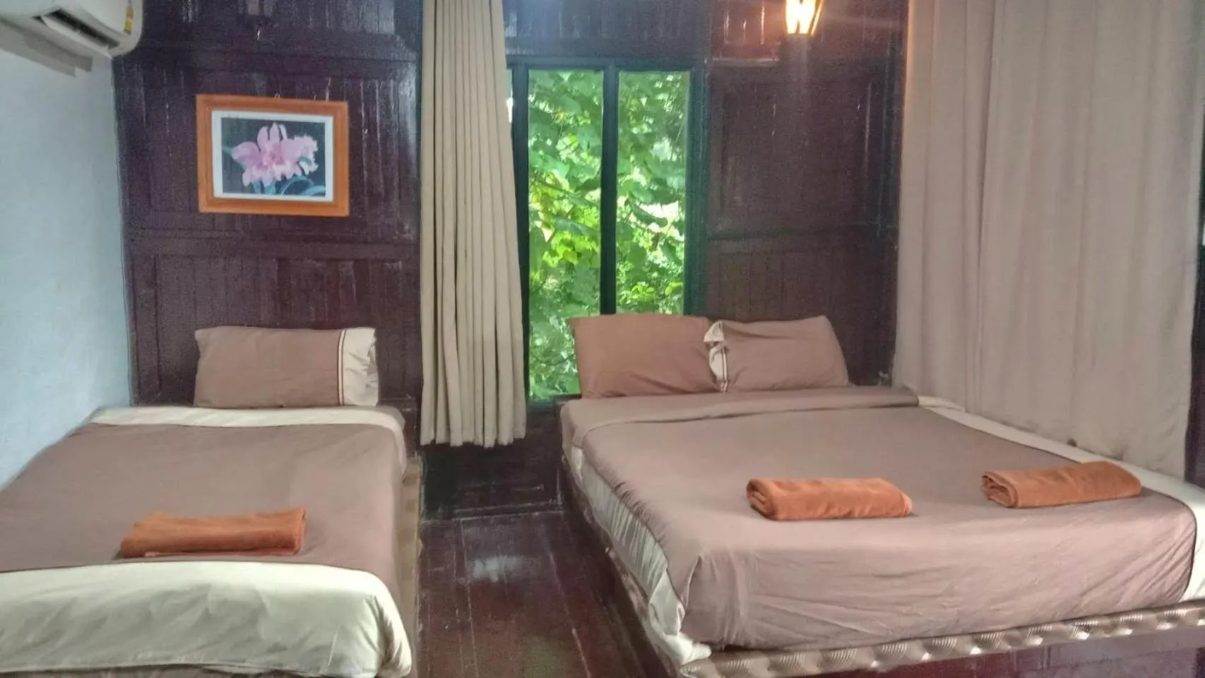 Bedroom, Bed in Phi Phi Green Hill Resort