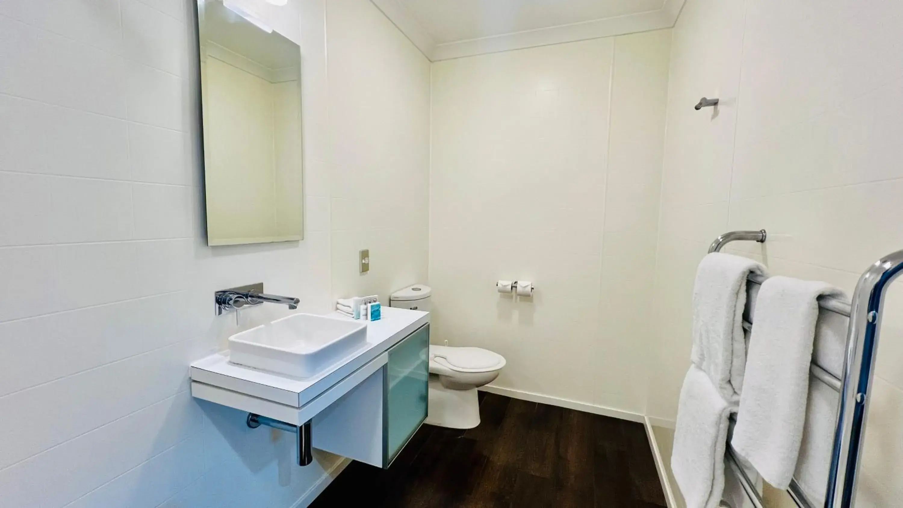 Studio with Ocean View in Marineland Beachfront Accommodation Studio with Ocean View in Marineland Beachfront Accommodation