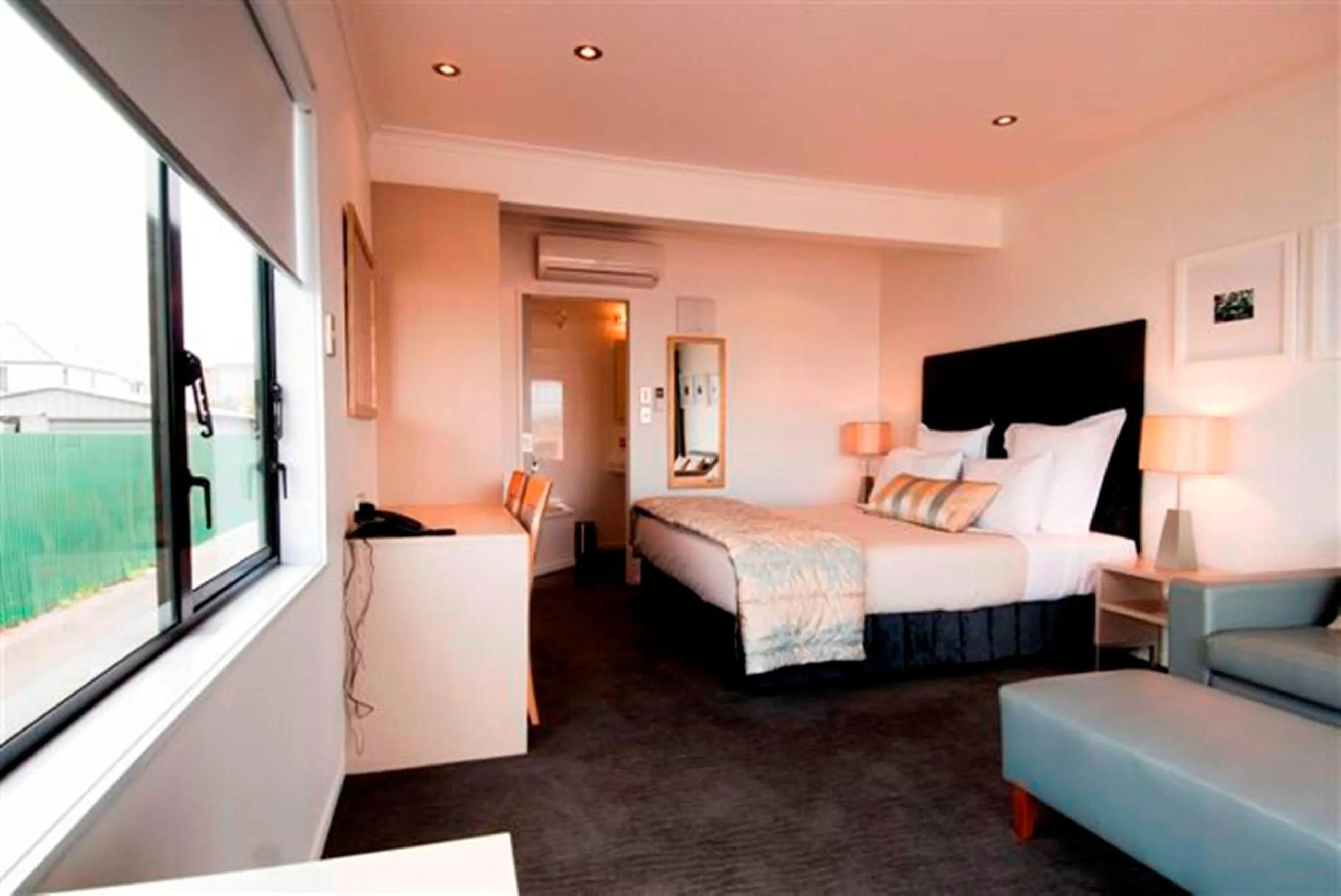 Decorative detail, Bed in Marineland Beachfront Accommodation