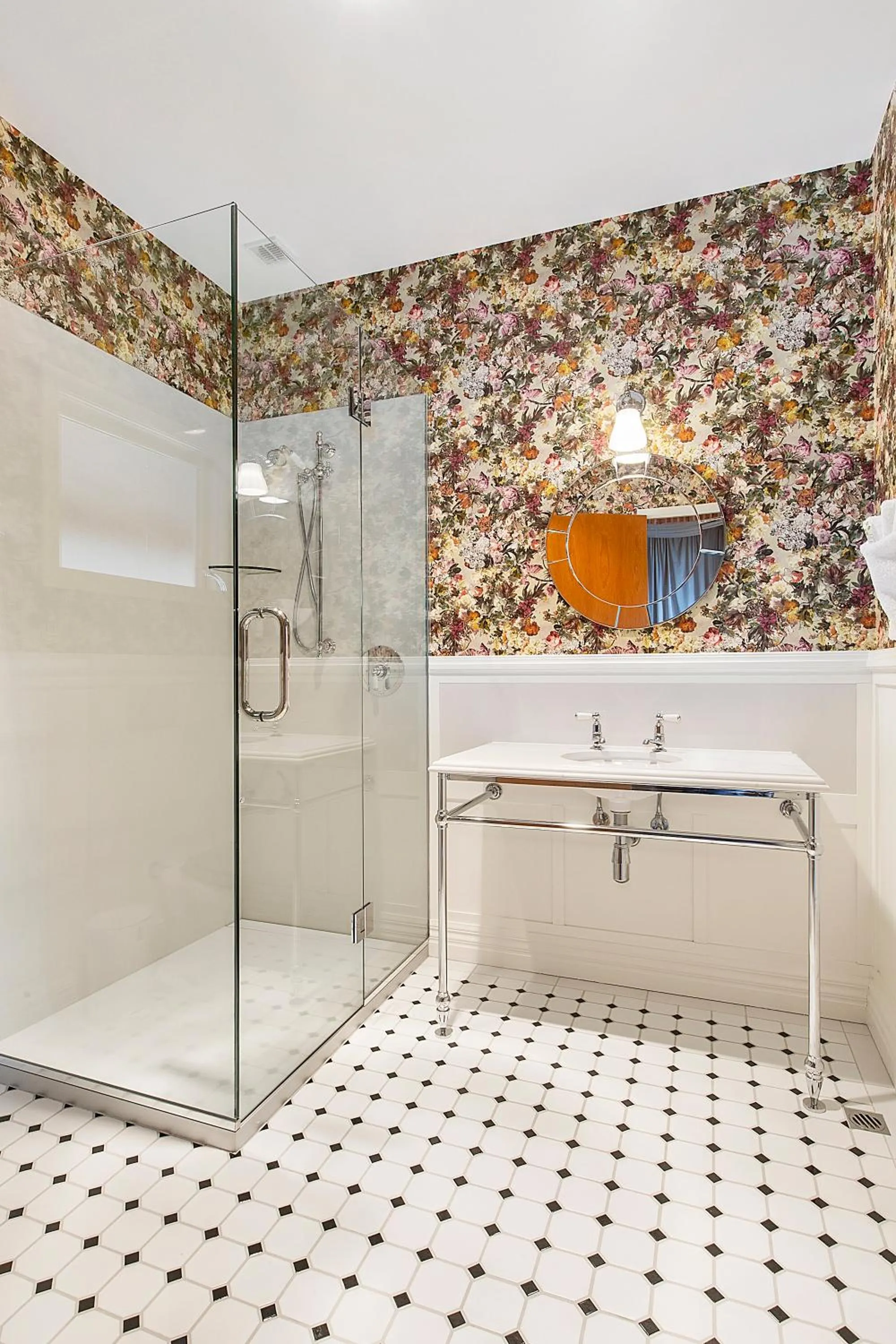 Larnach Lodge & Stable Stay