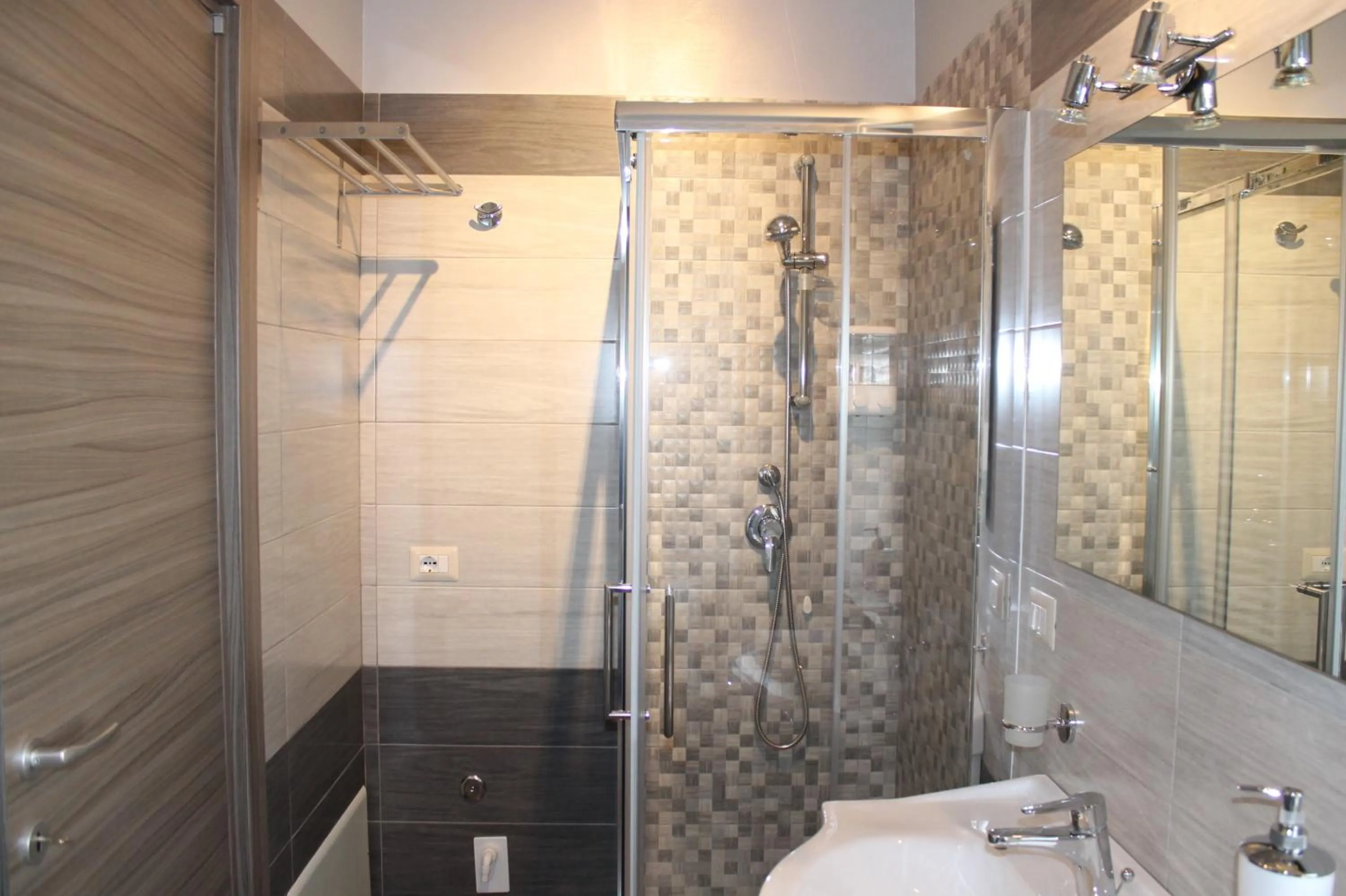 Shower in B&B Around the World