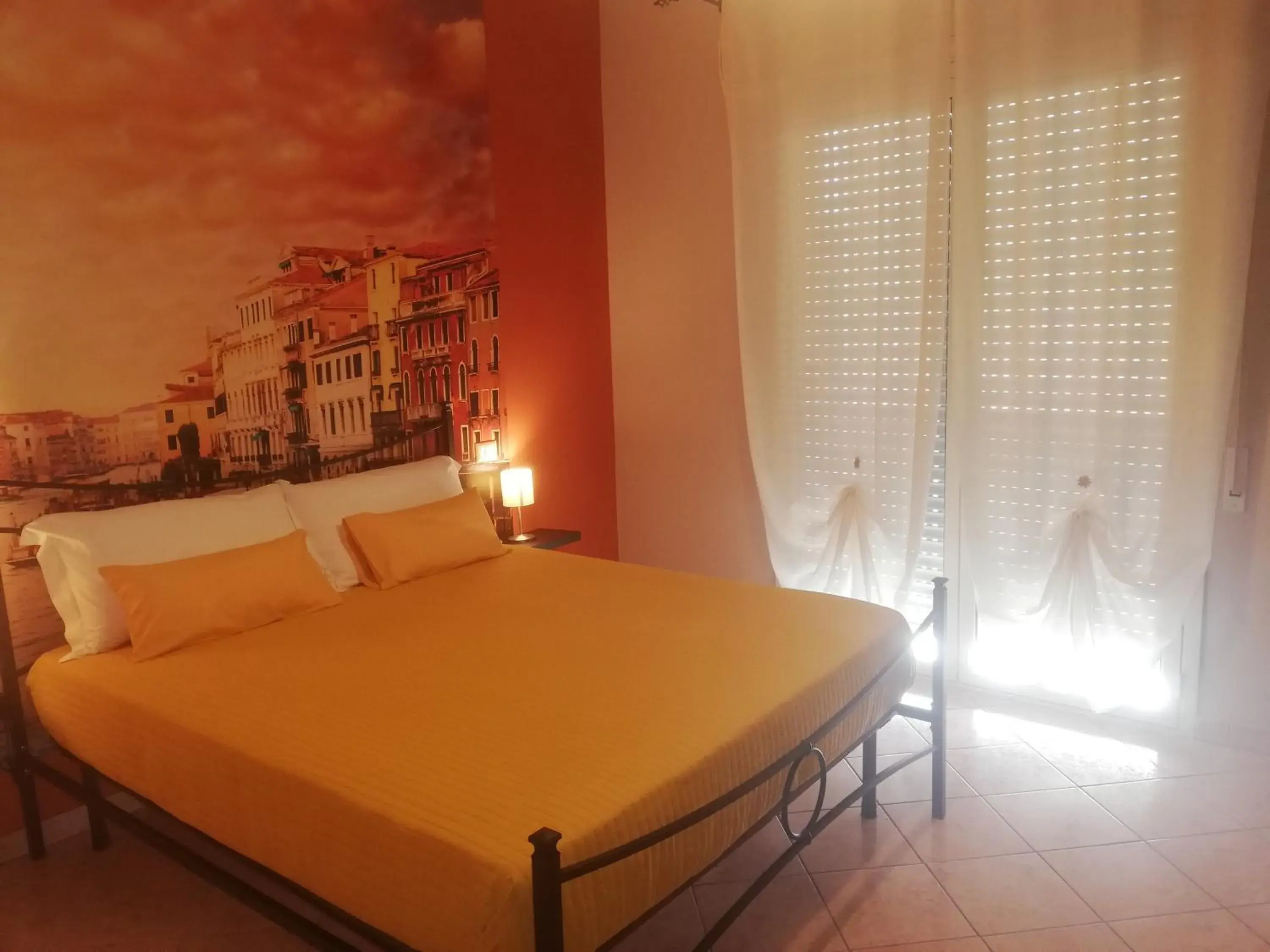 Double Room with Balcony and Sea View - single occupancy in B&B Around the World Double Room with Balcony and Sea View - single occupancy in B&B Around the World