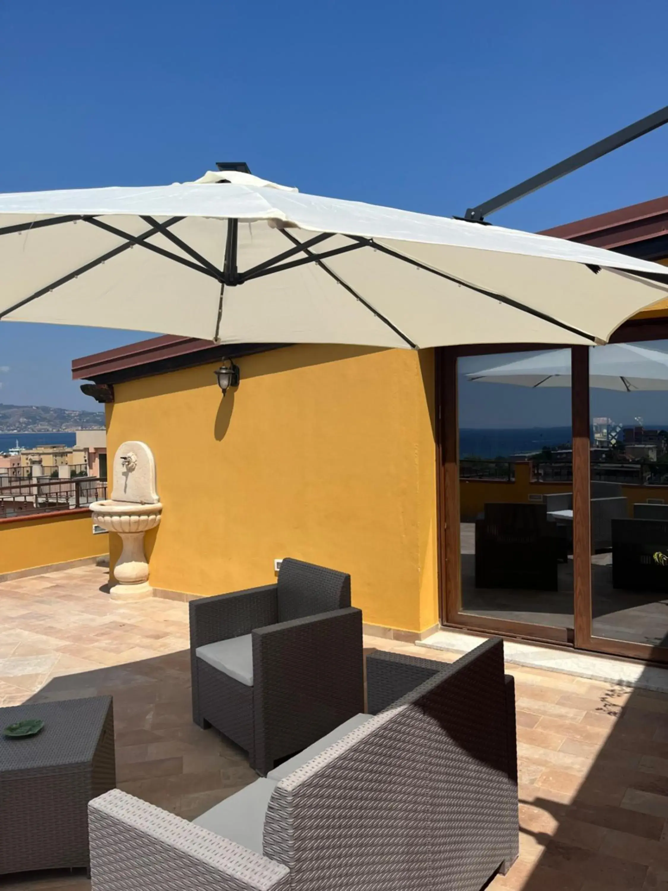 Junior Suite with Sea View in B&B Around the World Junior Suite with Sea View in B&B Around the World