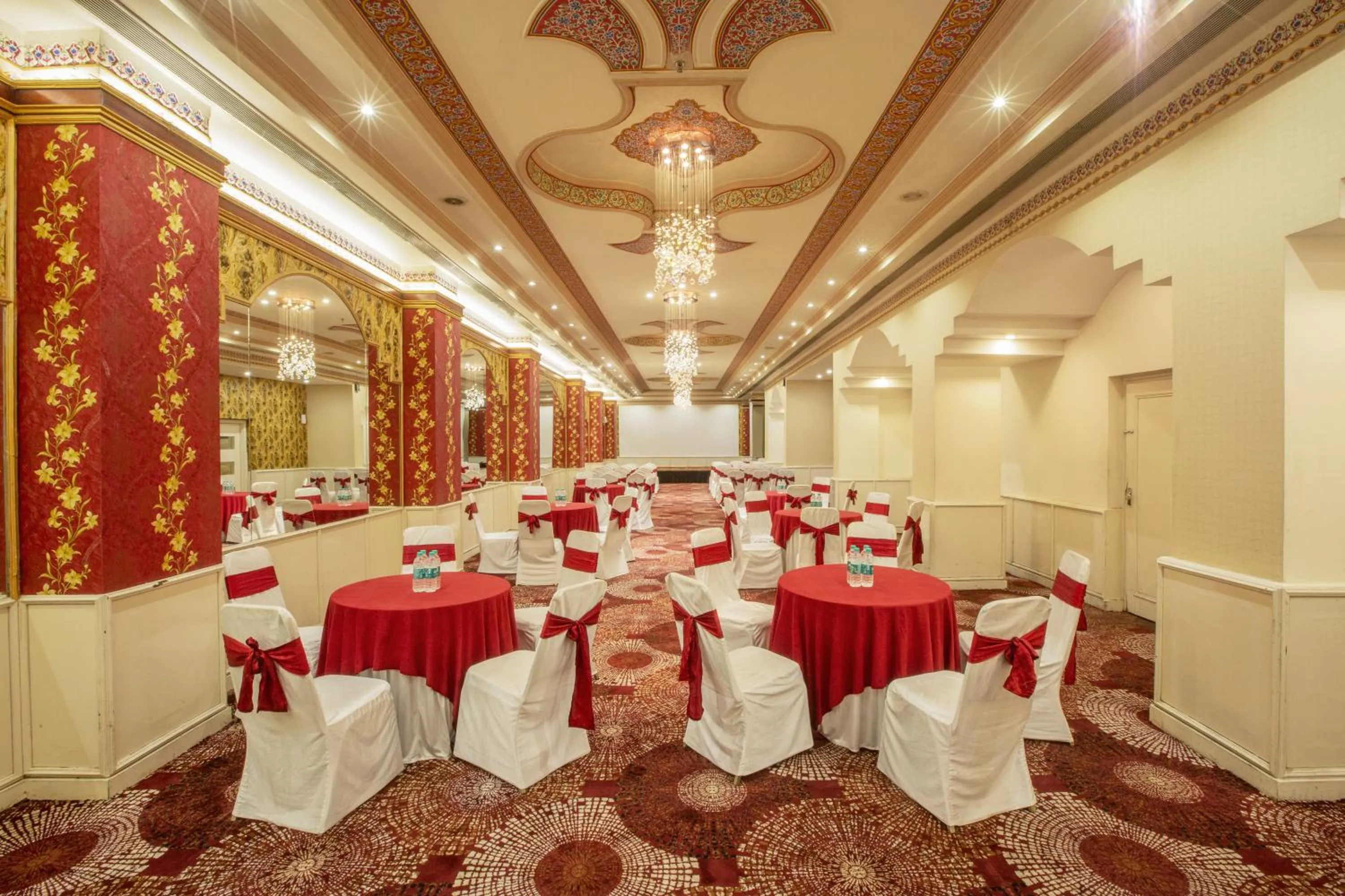 Banquet/Function facilities in Vesta Maurya Palace
