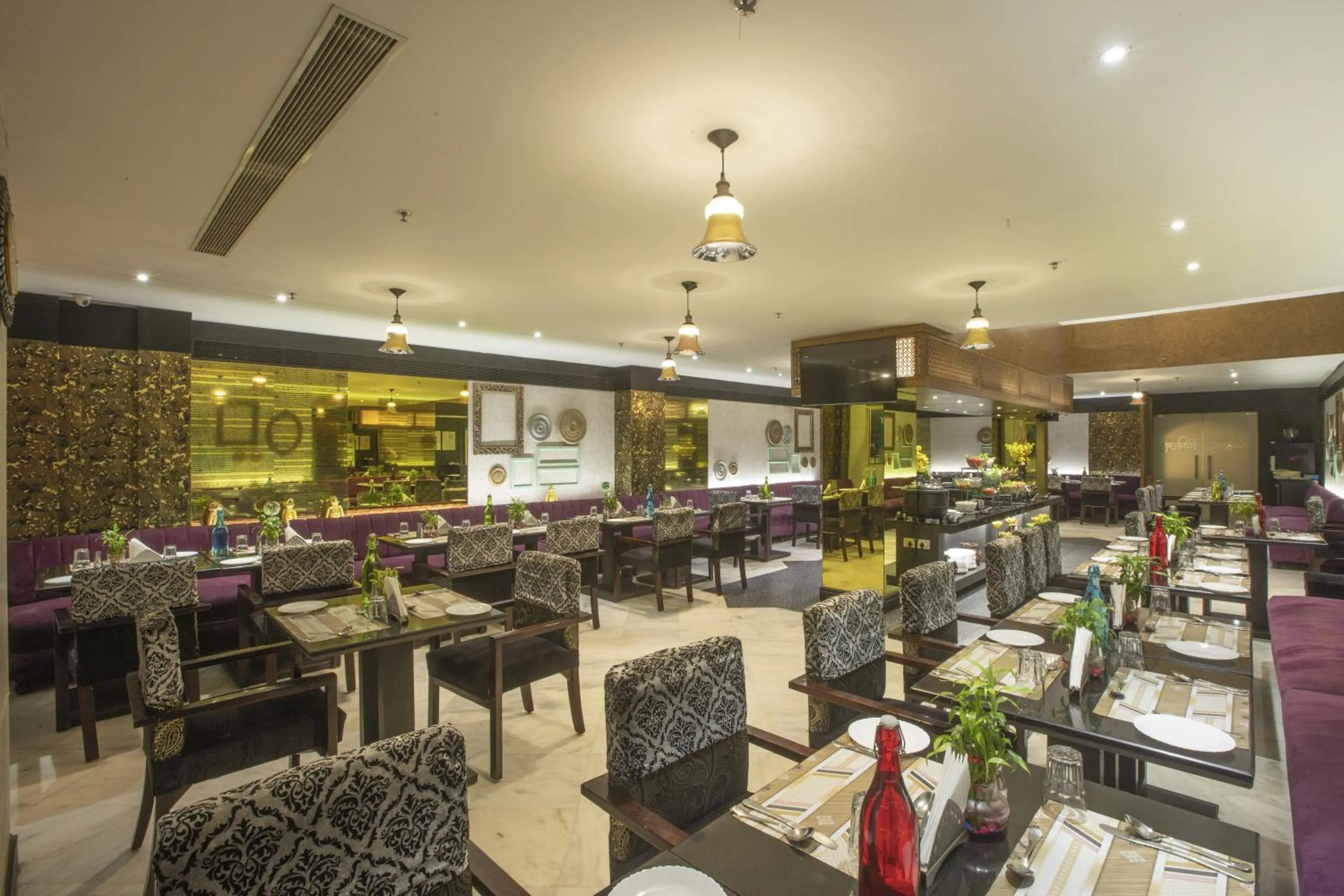 Restaurant/places to eat in Vesta Maurya Palace