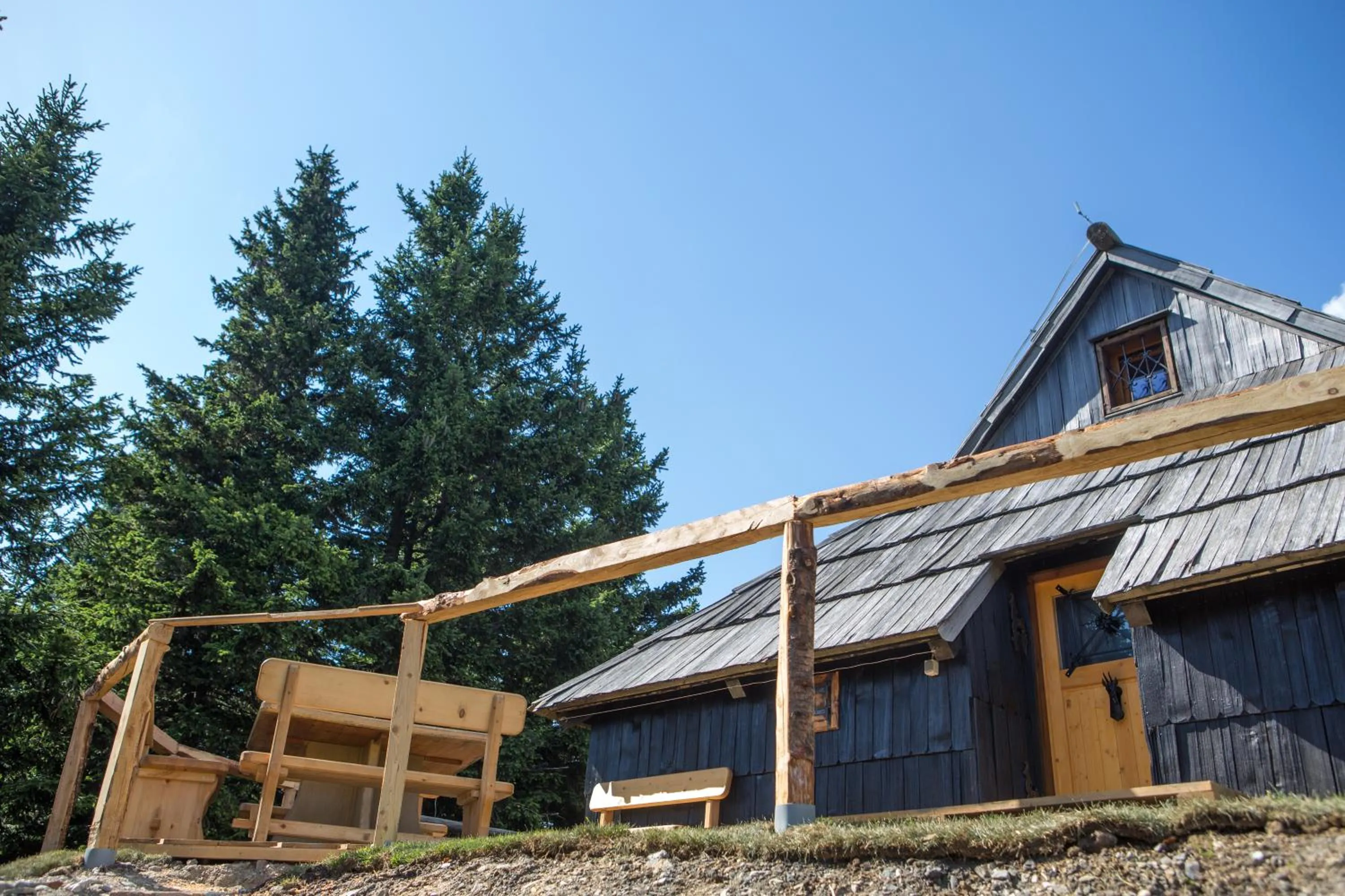 Facade/entrance in Koča Bistra - Velika planina