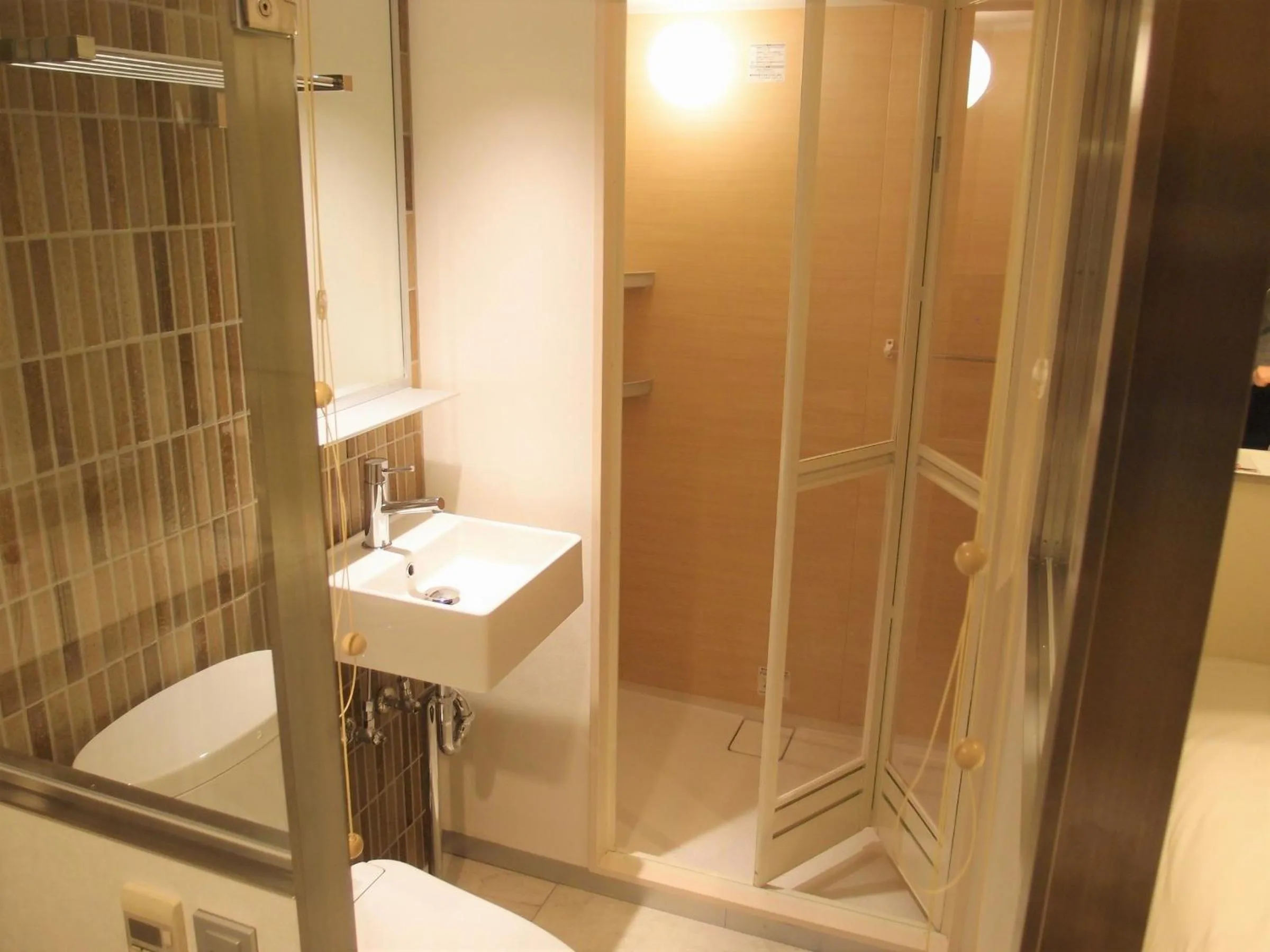 Shower in EN Hotel Shibuya