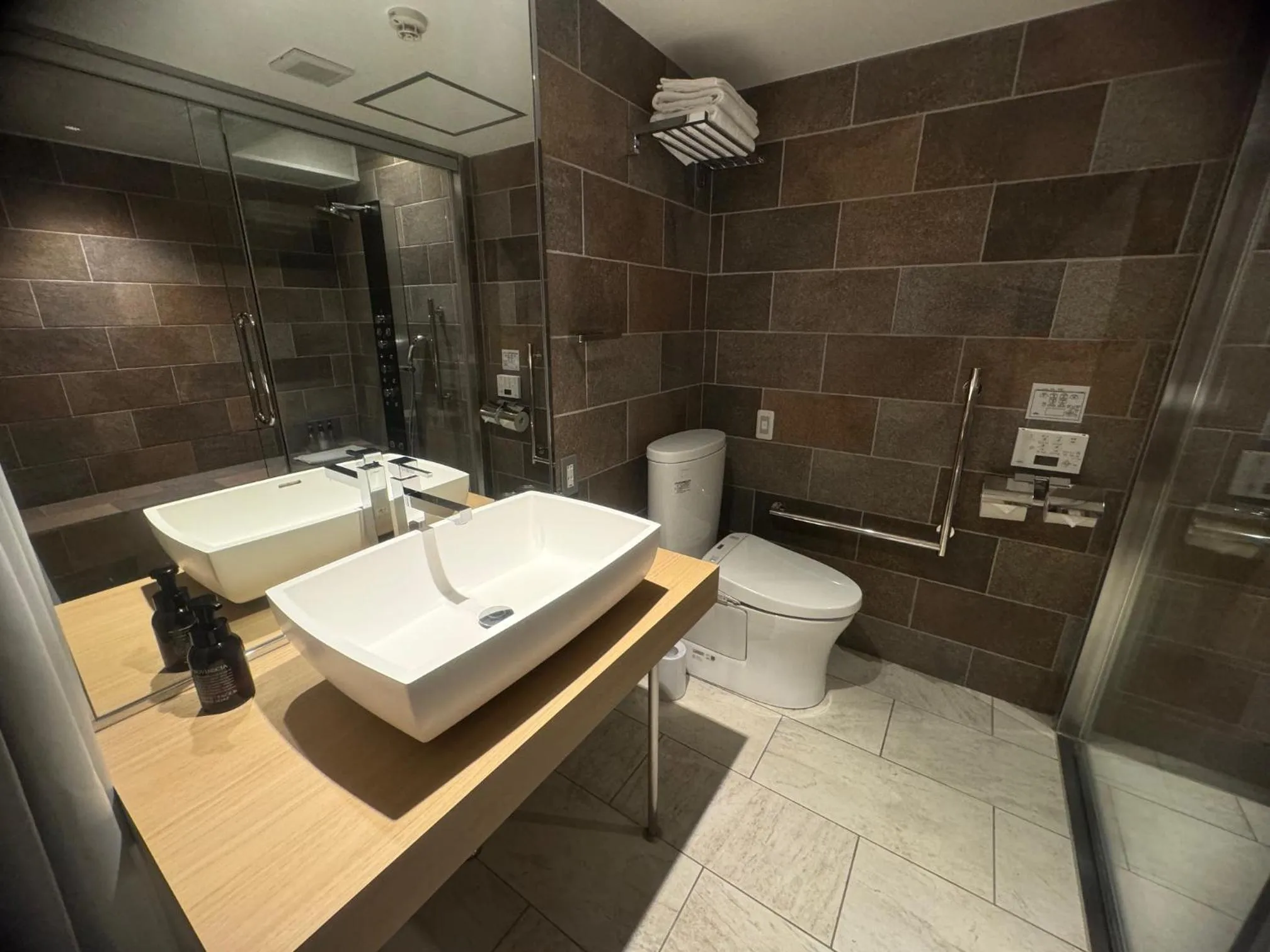 Toilet in EN Hotel Shibuya