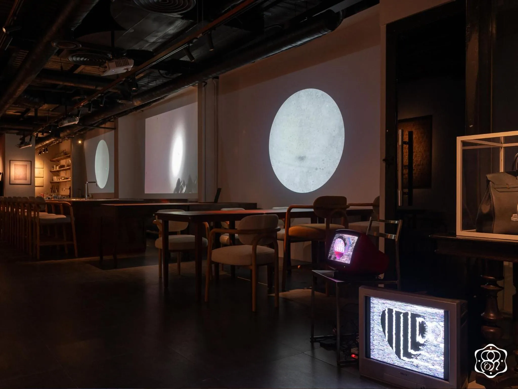 Restaurant/places to eat in Amanaki Saigon Boutique Hotel