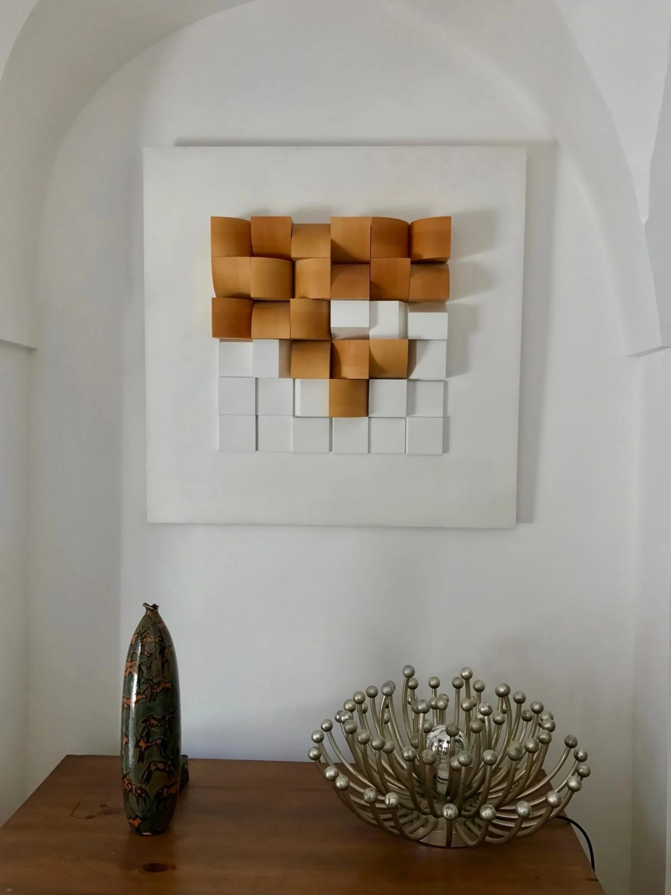 Communal lounge/ TV room in ART TO DESIGN B&B