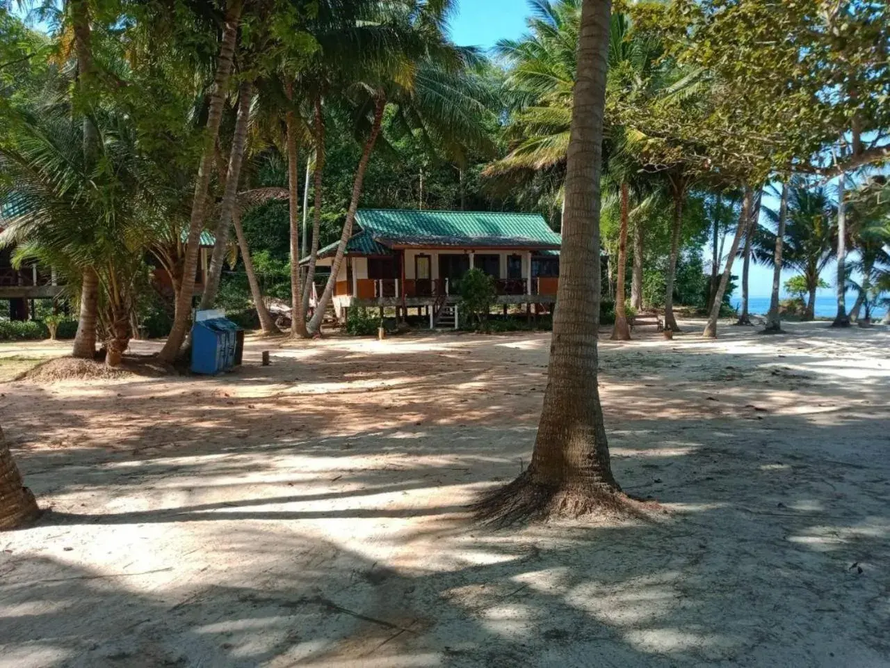 Bungalow - Beach Front in Koh Talu Island Resort Bungalow - Beach Front in Koh Talu Island Resort