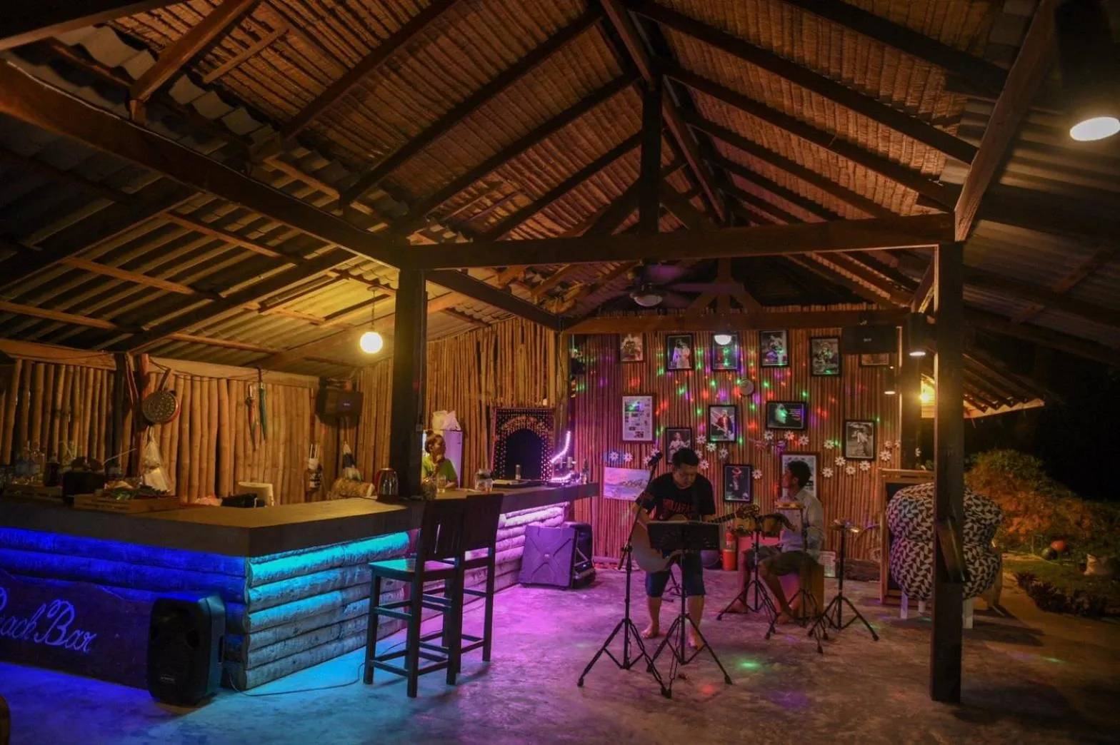 Lounge or bar in Koh Talu Island Resort