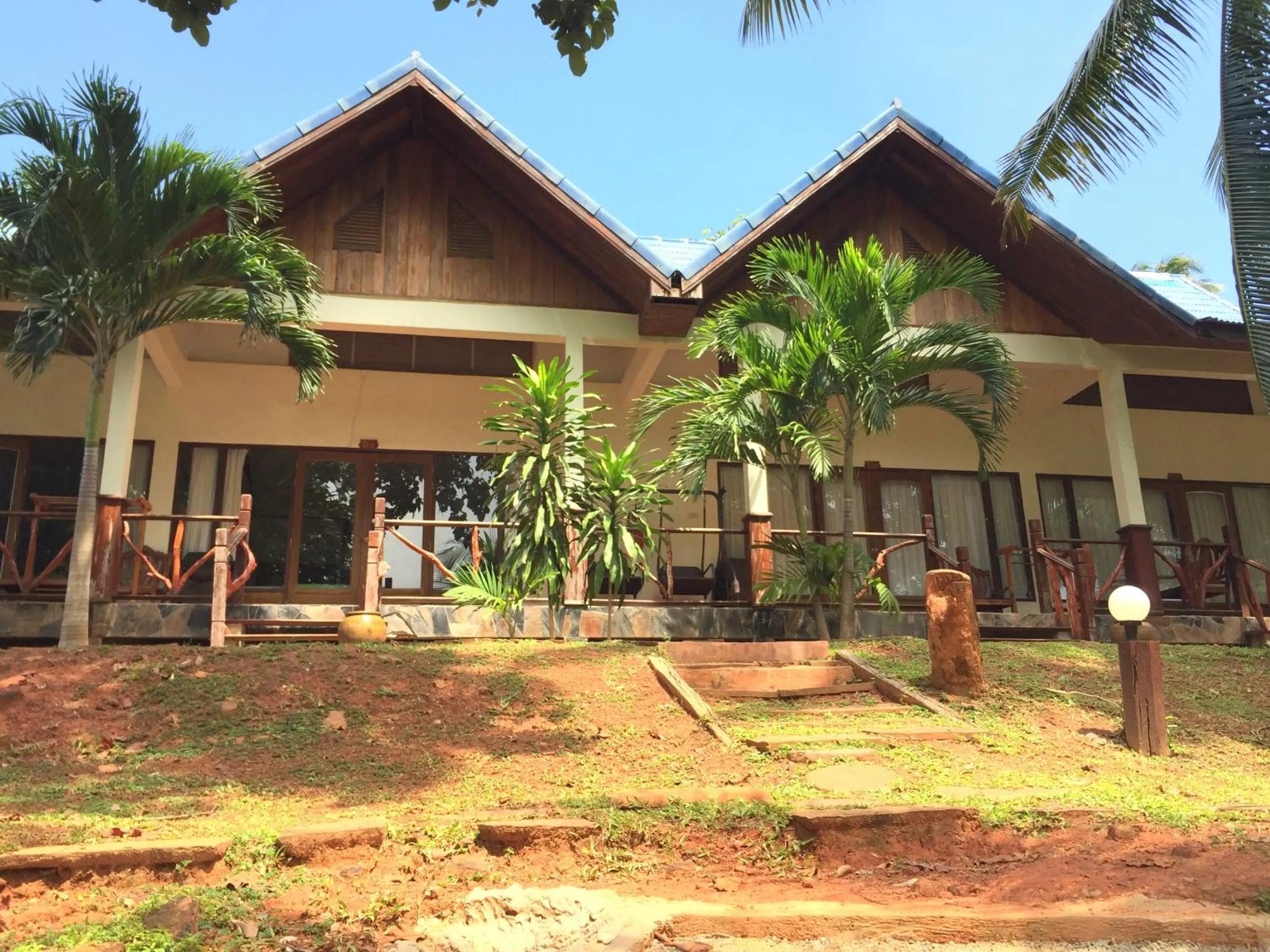 Property building in Koh Talu Island Resort