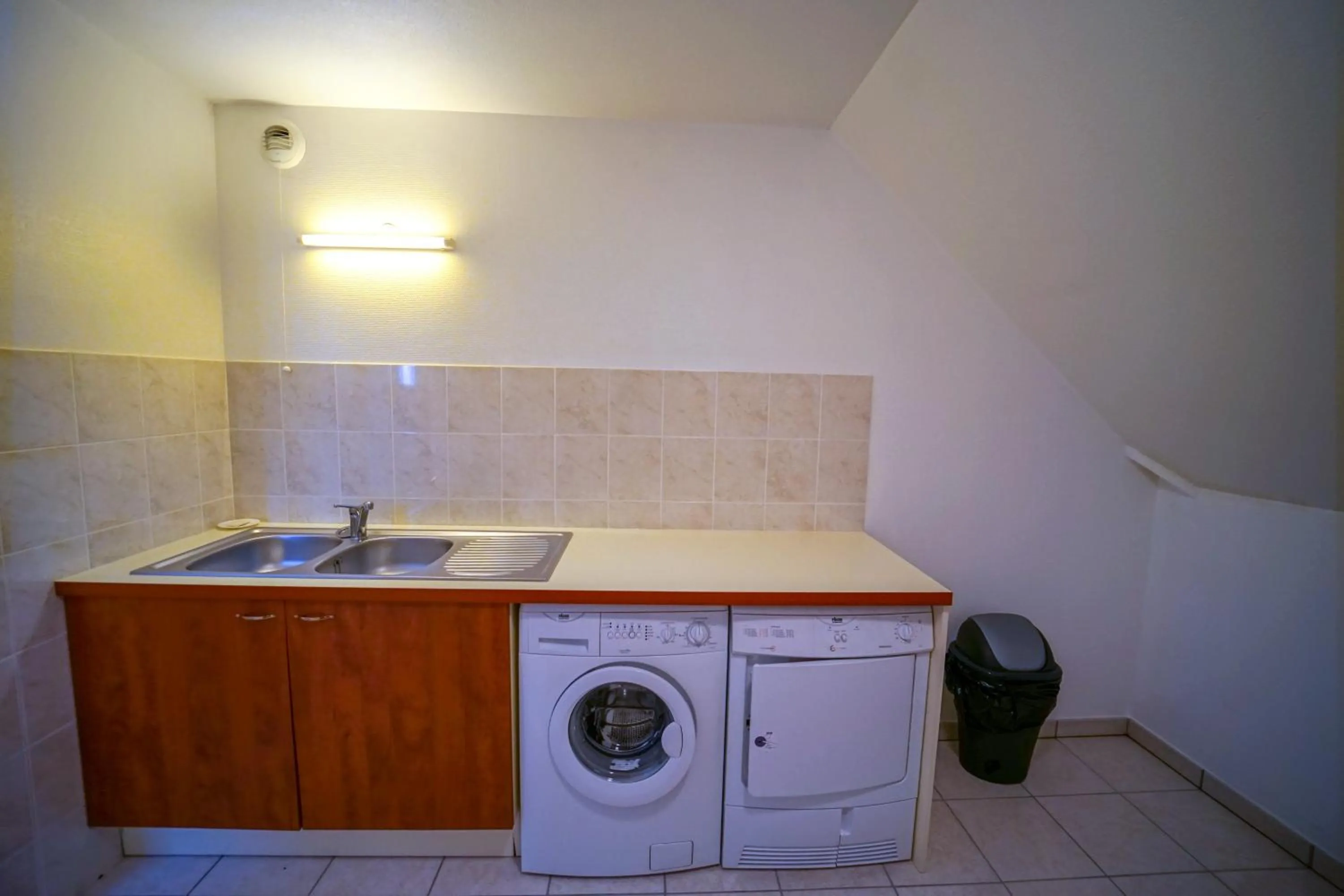 washing machine in Résidence Vacancéole - Le Birdie