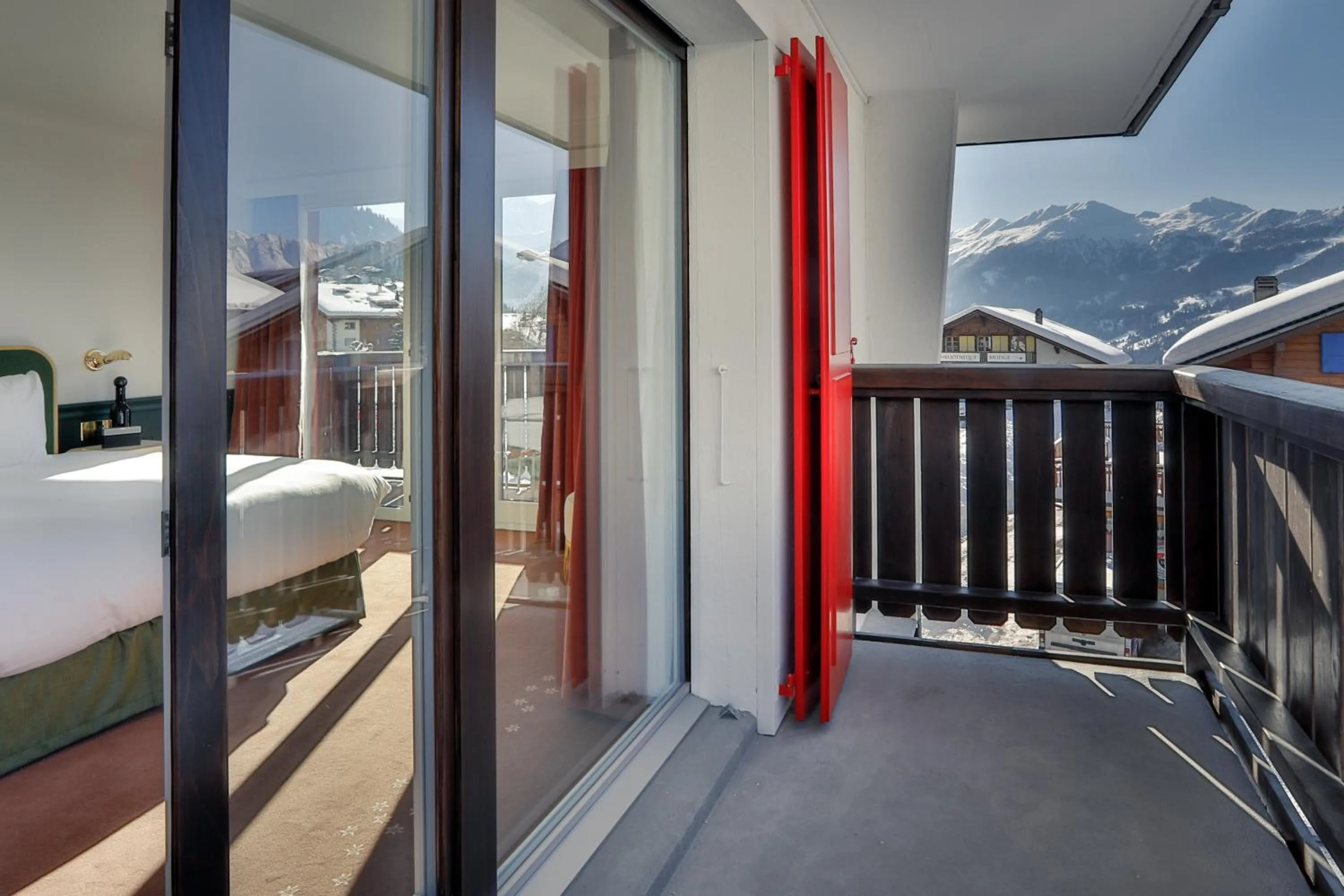 Balcony/Terrace, Bed in Experimental Chalet