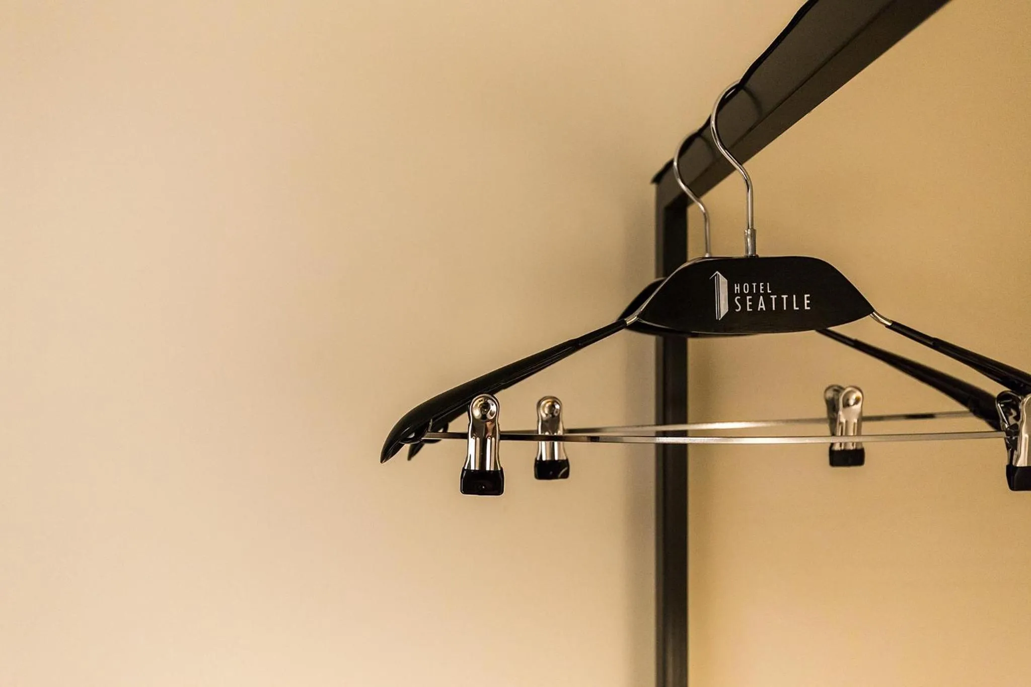 wardrobe in Incheon Airport Hotel Seattle