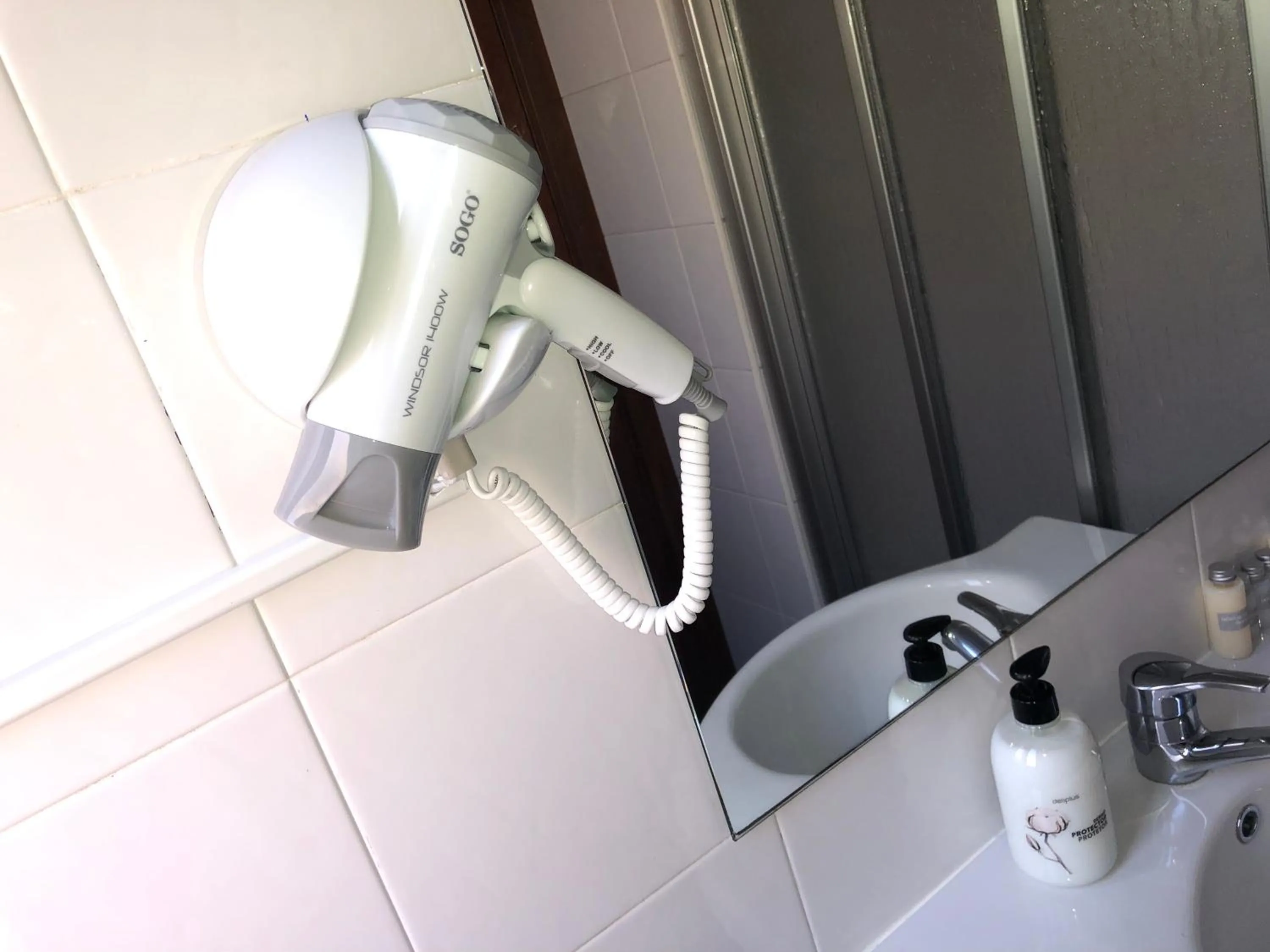 Bathroom in Hostal Sant Pau