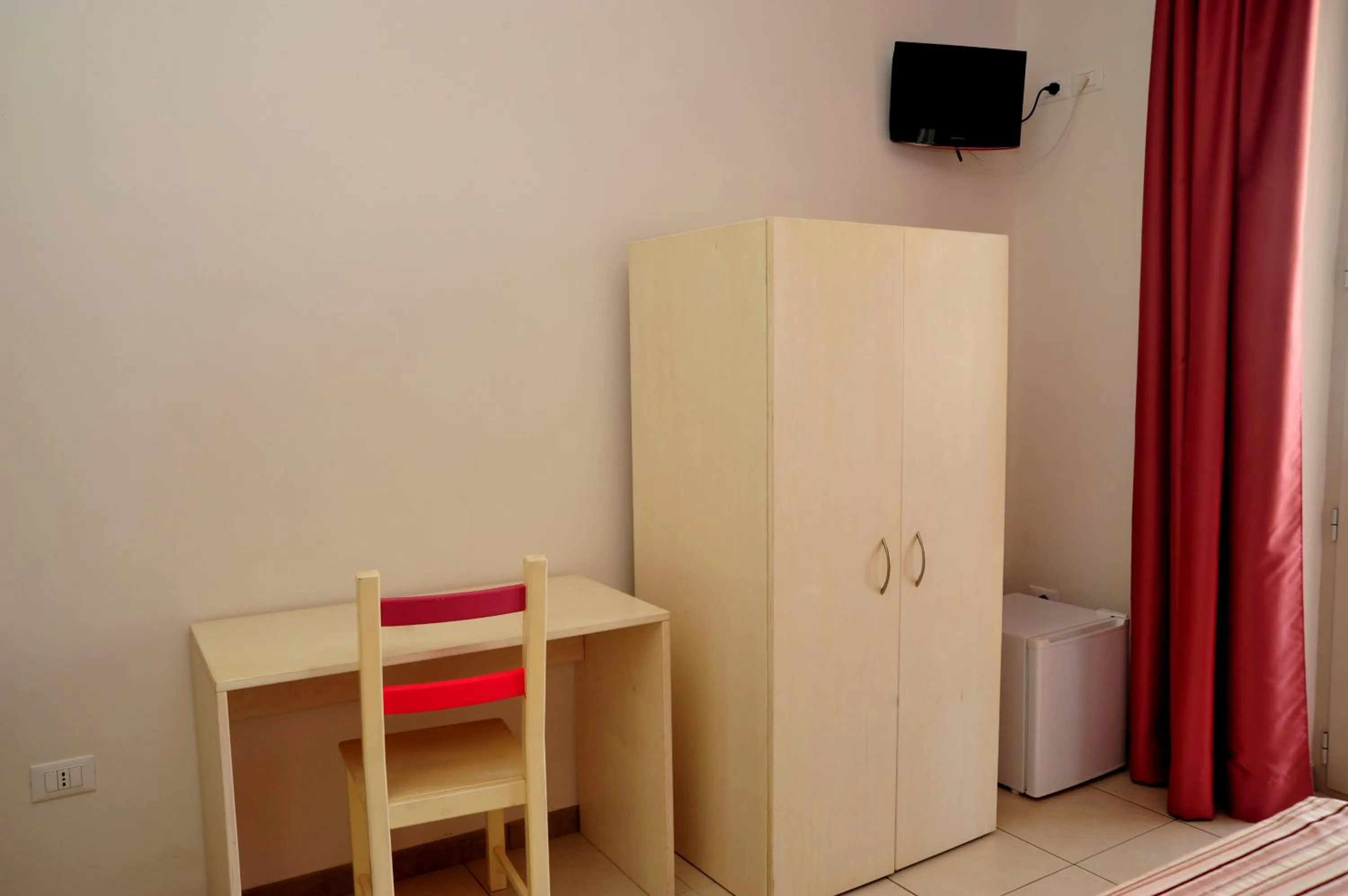 wardrobe in Hotel La Punta