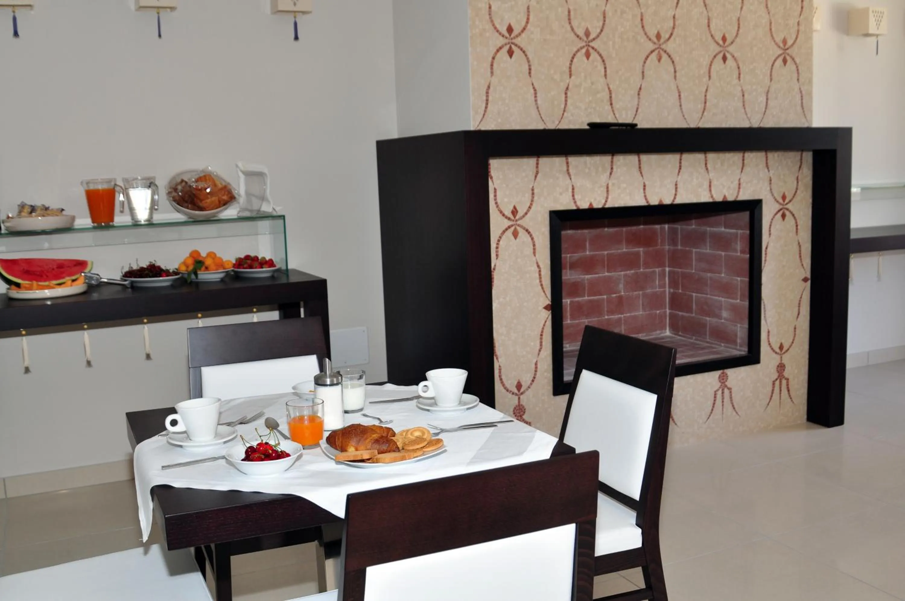 Restaurant/places to eat in Hotel La Punta