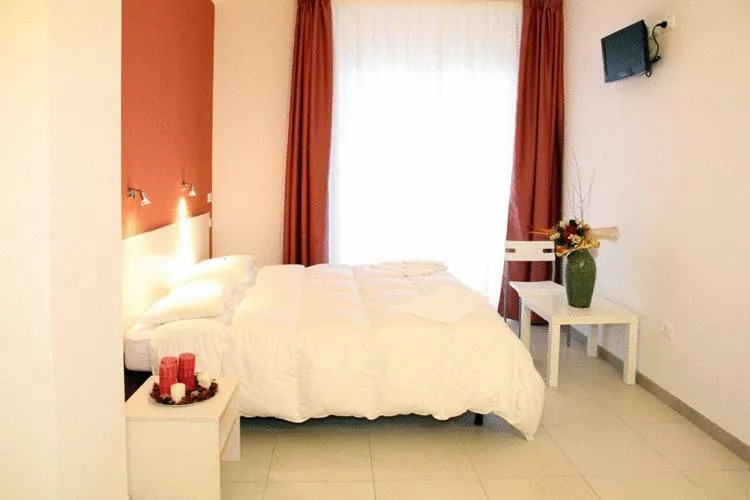 Day, Bed in Hotel La Punta