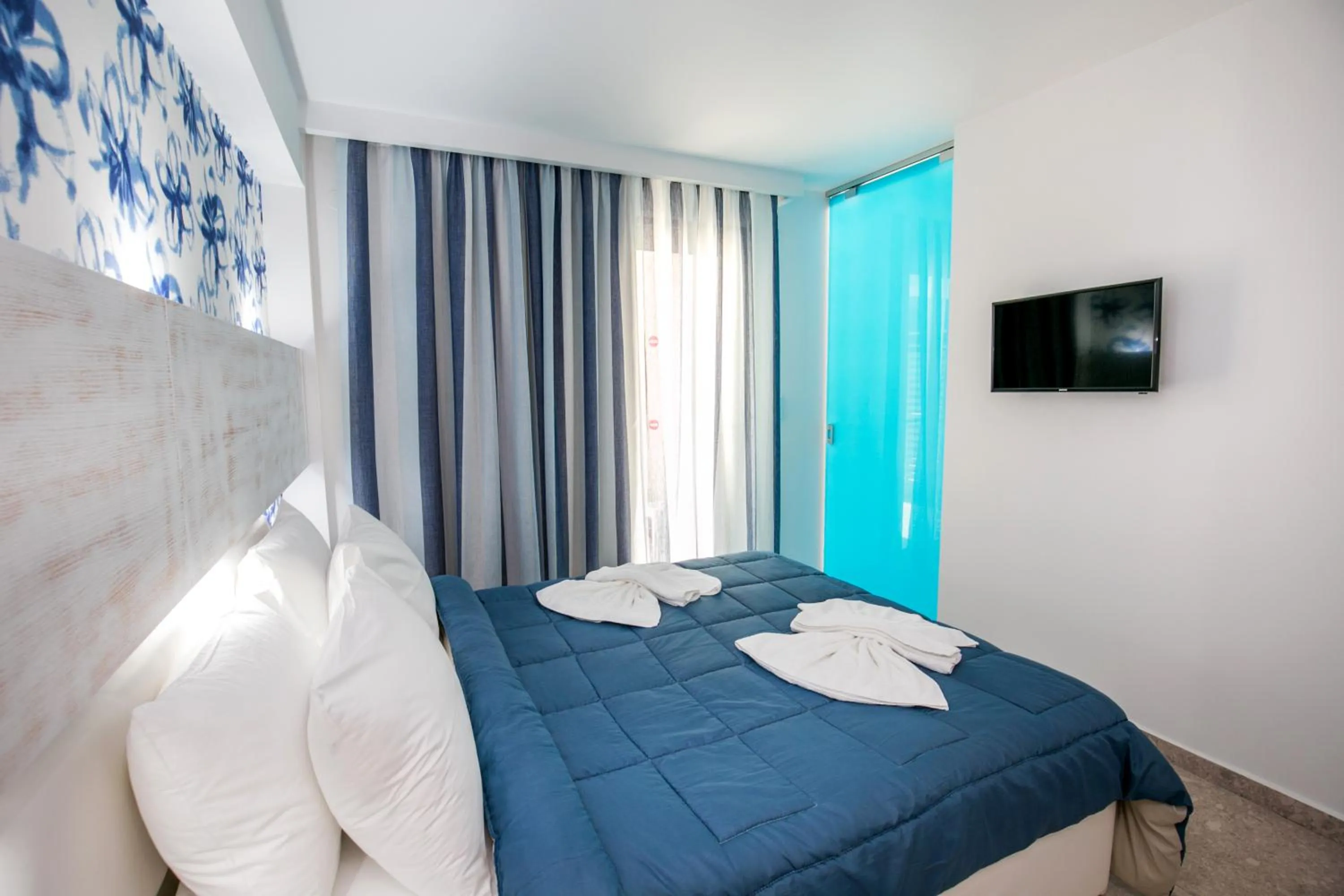 The Elegant Apartments