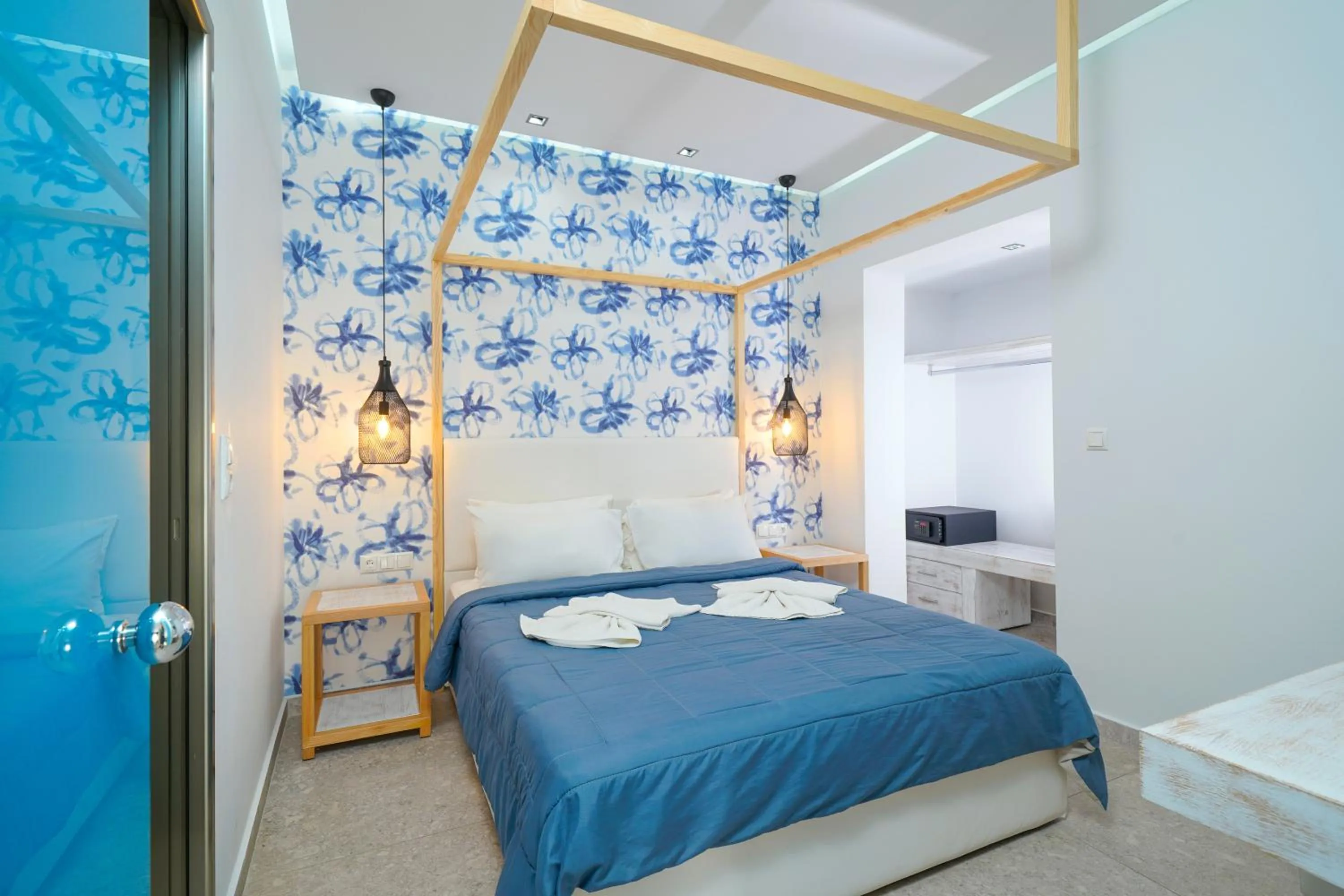 The Elegant Apartments