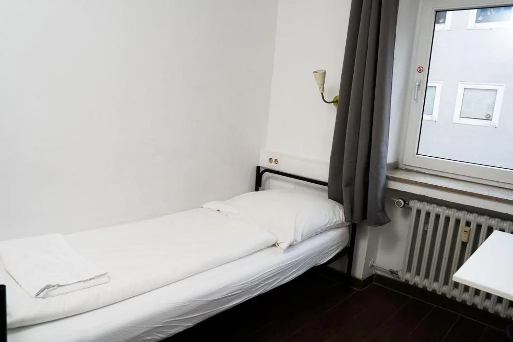 Bed in Station - Hostel for Backpackers