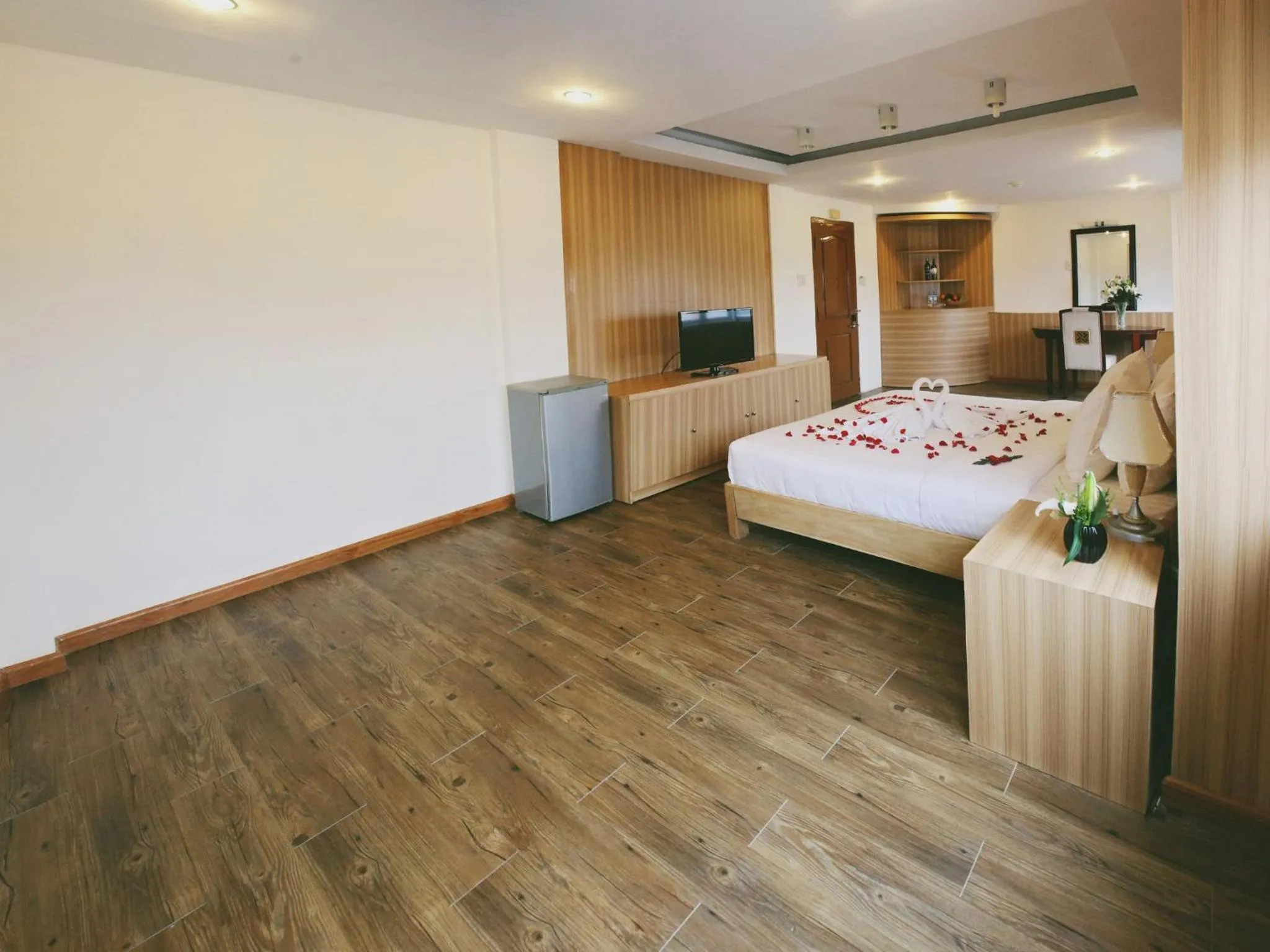 Bed in Cosiana Hue Hotel