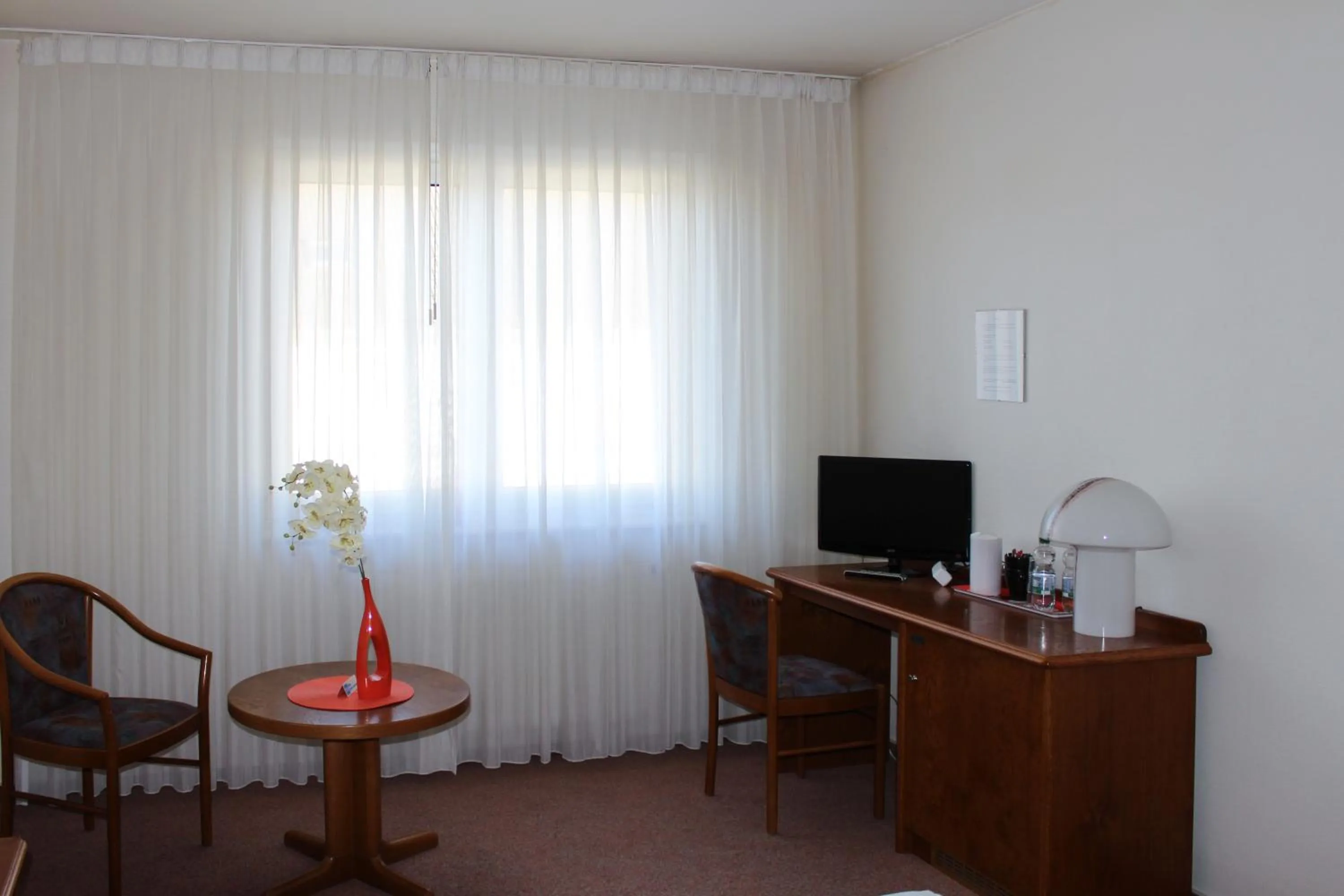 Photo of the whole room in Hotel Post