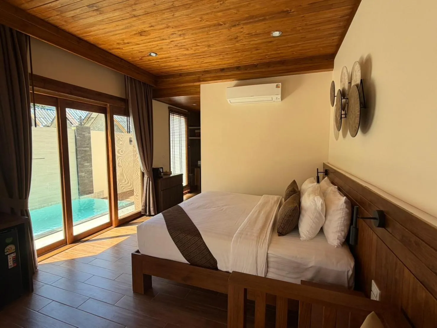 Bed in Phi Phi Villa Resort