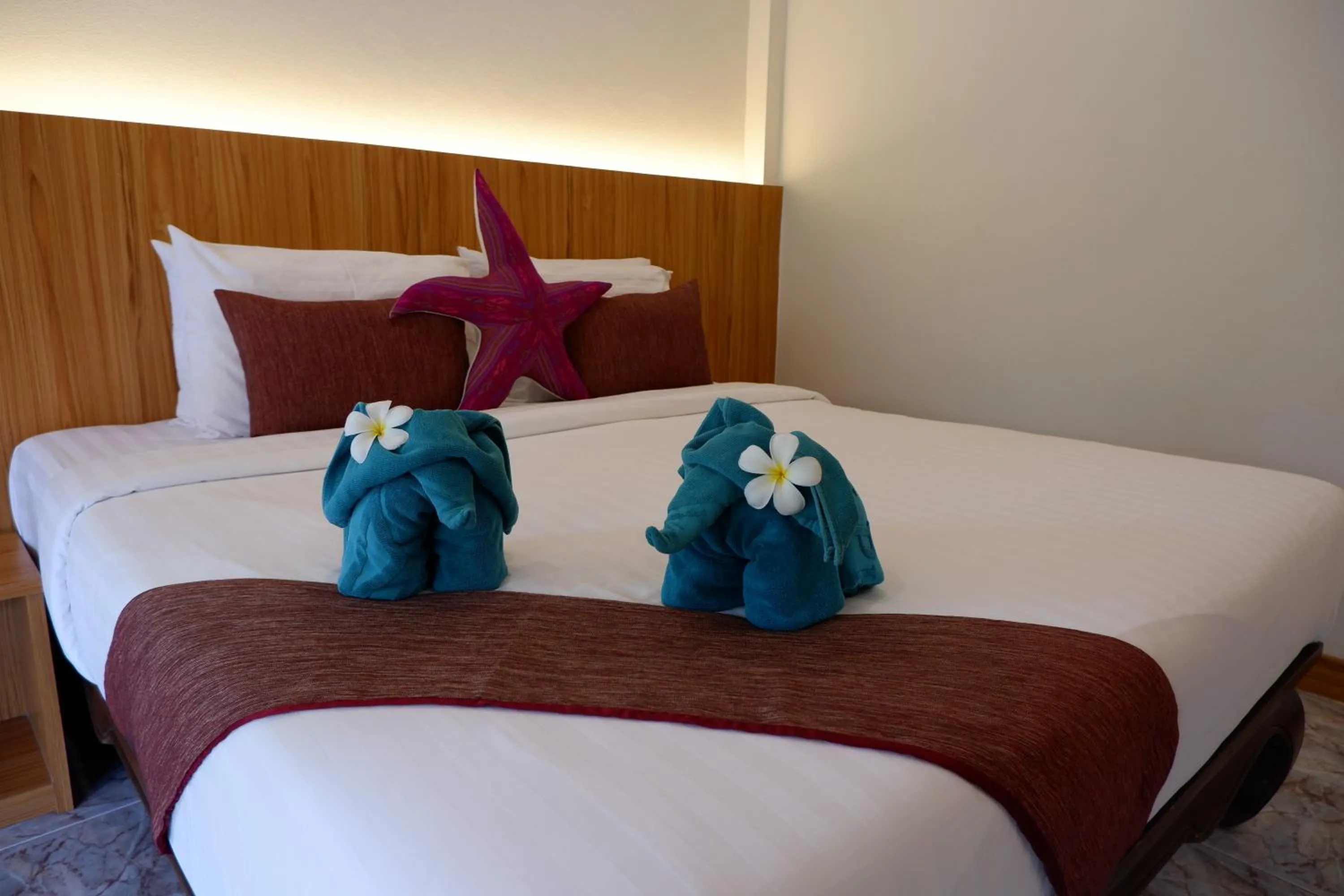 Bed in Phi Phi Villa Resort