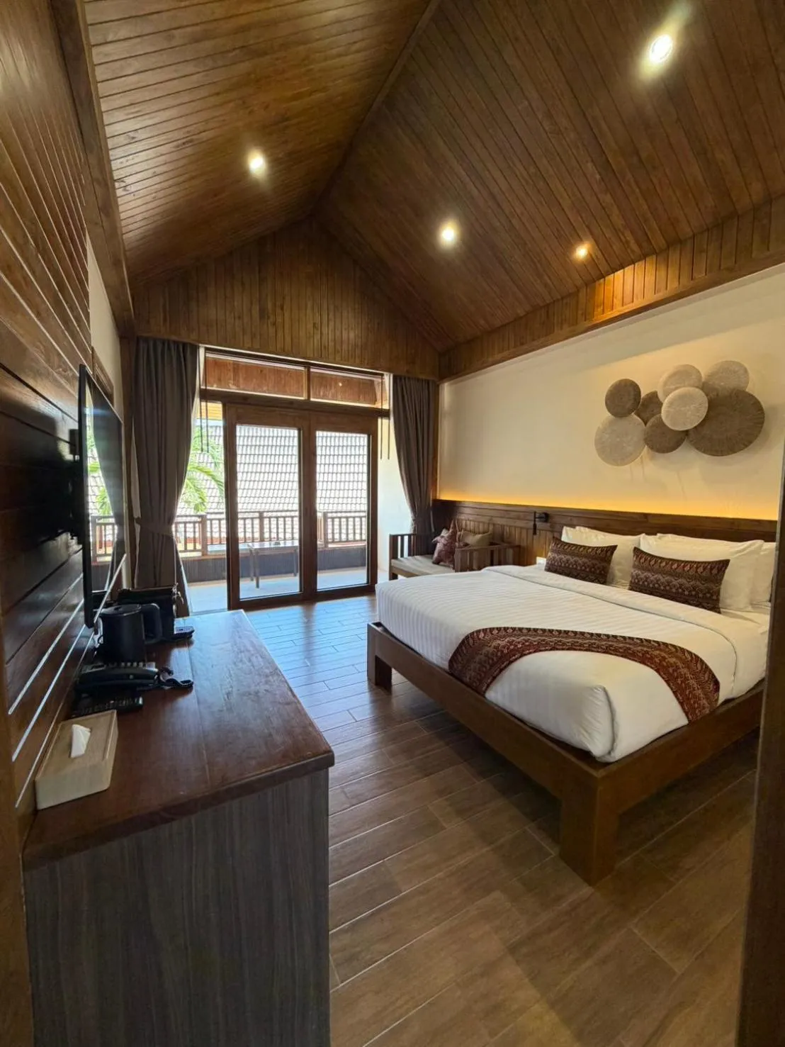 Bed in Phi Phi Villa Resort