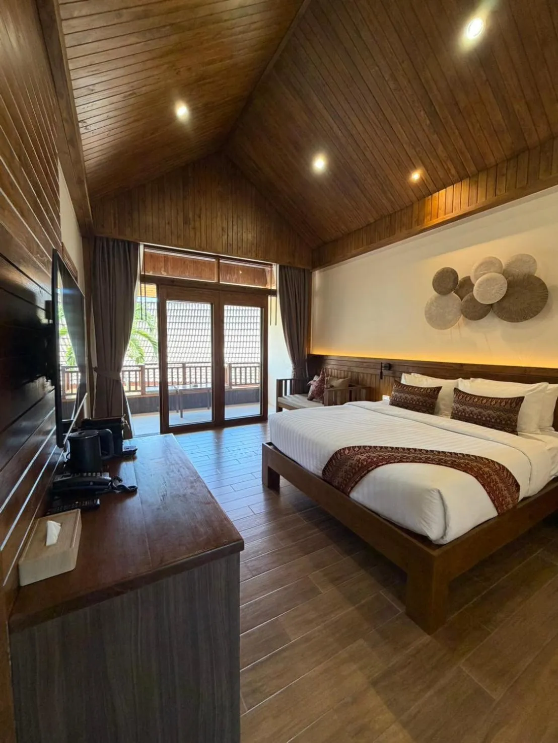 Bed in Phi Phi Villa Resort